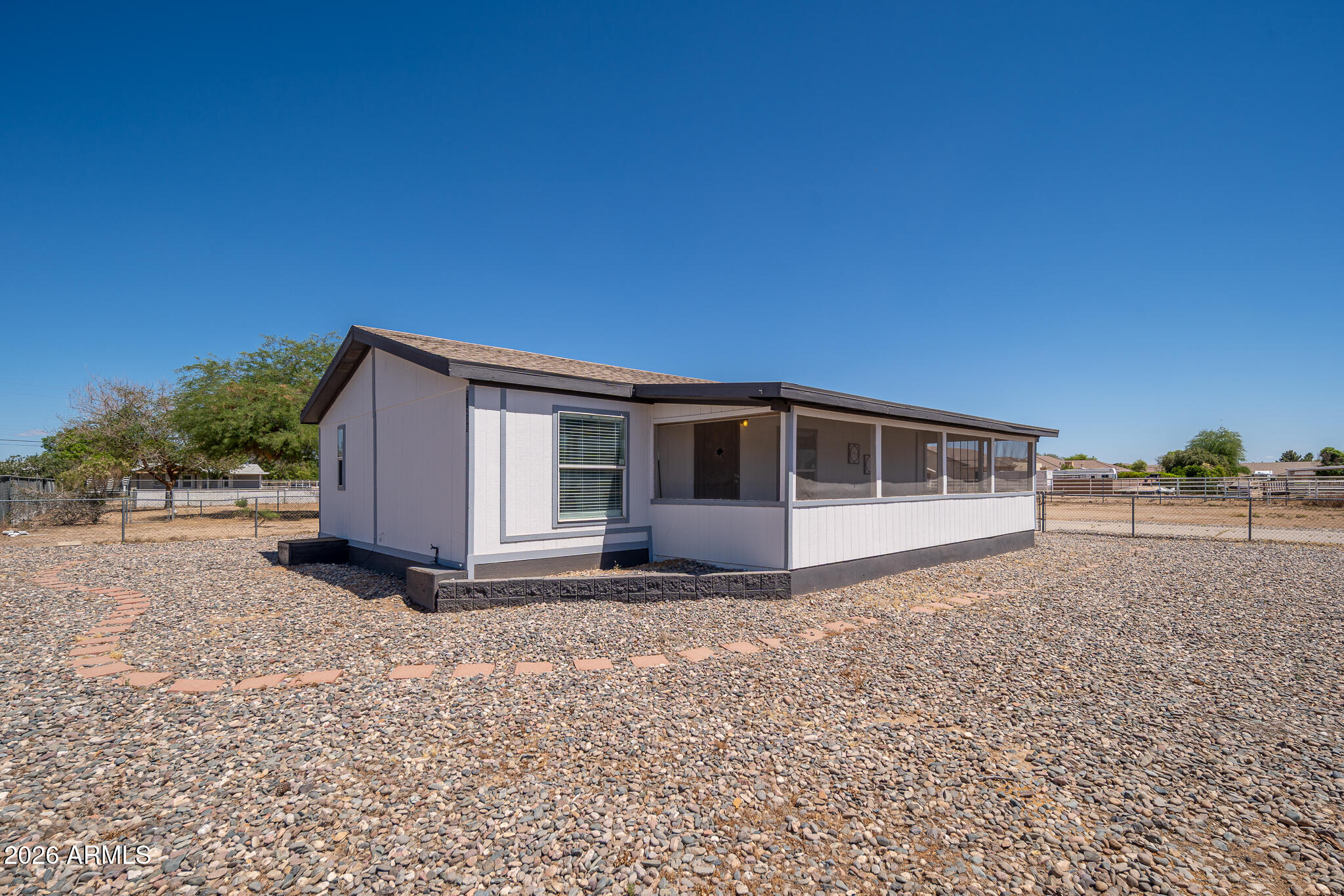 16208 W VISTA Avenue