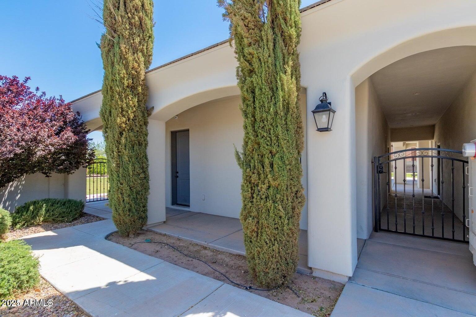 2710 E CATTLE Drive