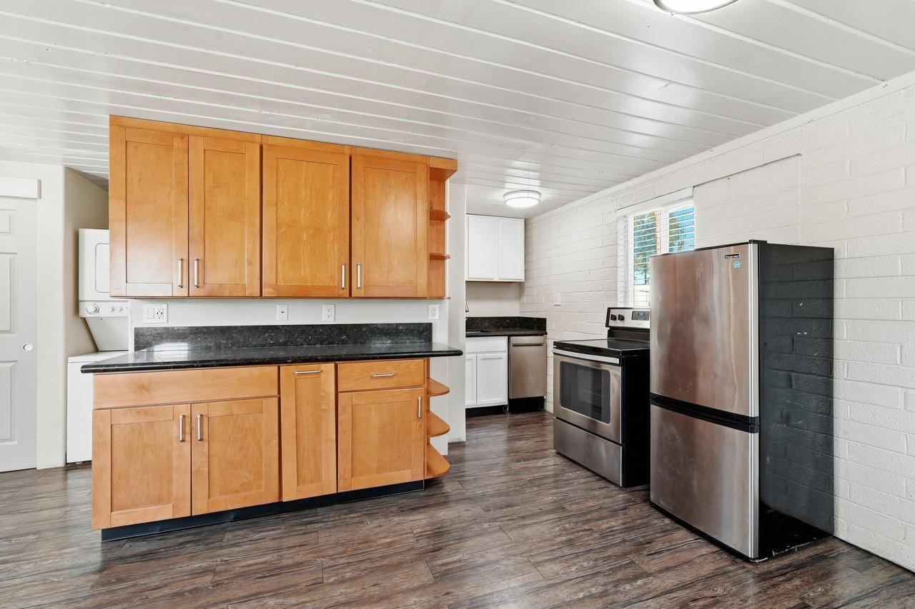 623 S Country Club Drive 8