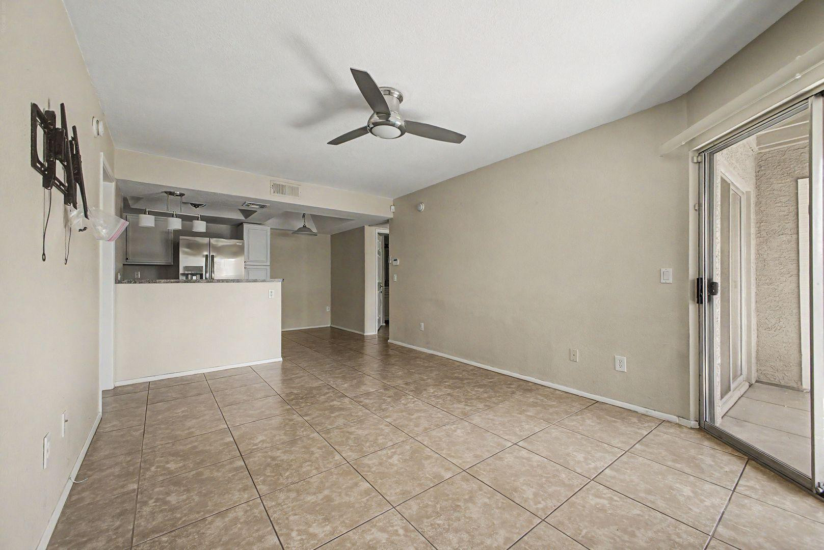 1720 E Thunderbird Road 1086