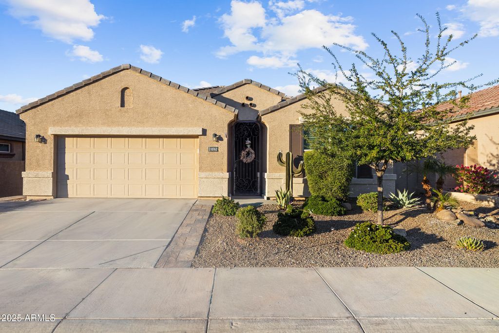 Photo of 10762 W Bronco Trail, Peoria, AZ 85383 (MLS # 6990672)