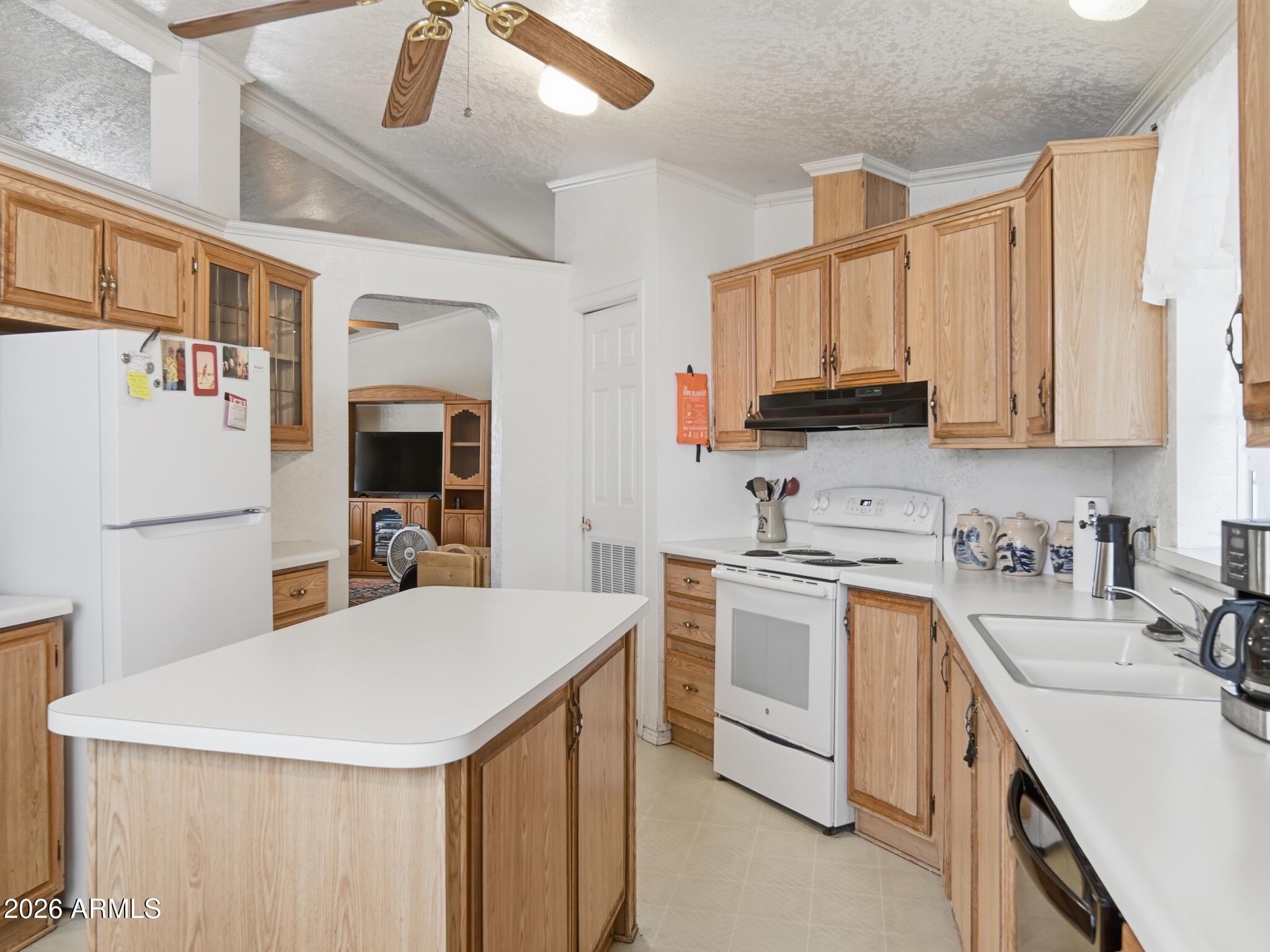 3901 E Pinnacle Peak Road -- 305
