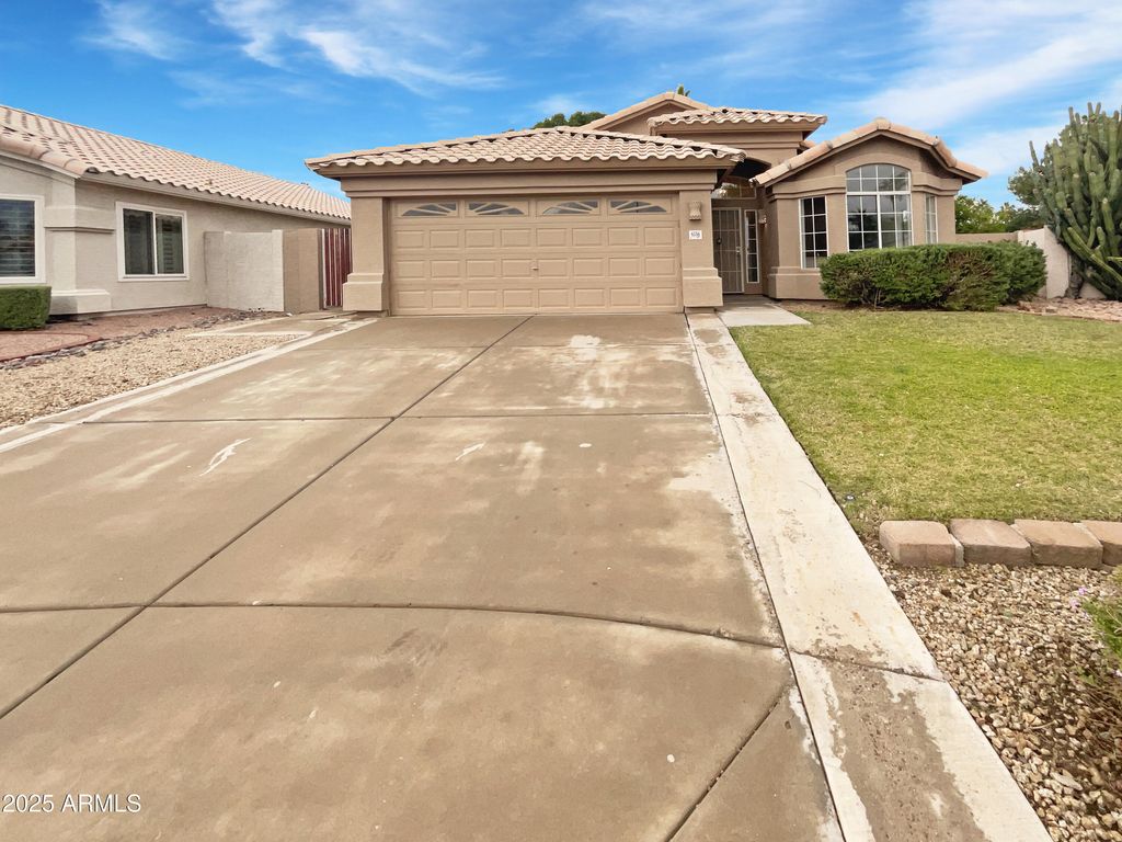 Photo of 6156 W Blackhawk Drive, Glendale, AZ 85308 (MLS # 6949721)
