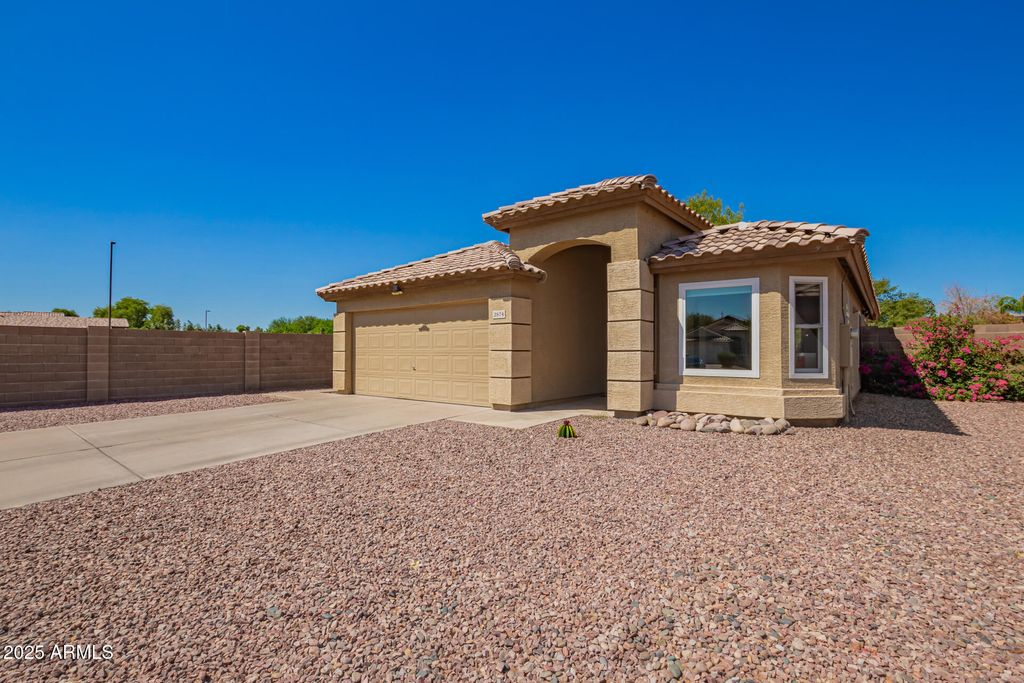 Photo of 2574 E Kent Avenue, Gilbert, AZ 85296 (MLS # 6922730)