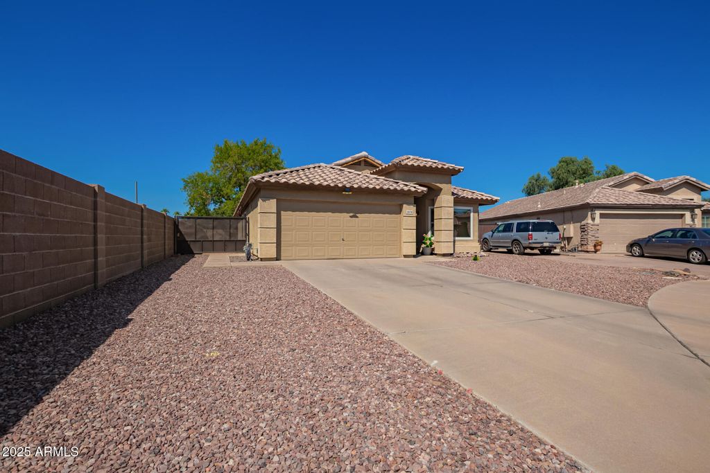 Photo of 2574 E Kent Avenue, Gilbert, AZ 85296 (MLS # 6922730)