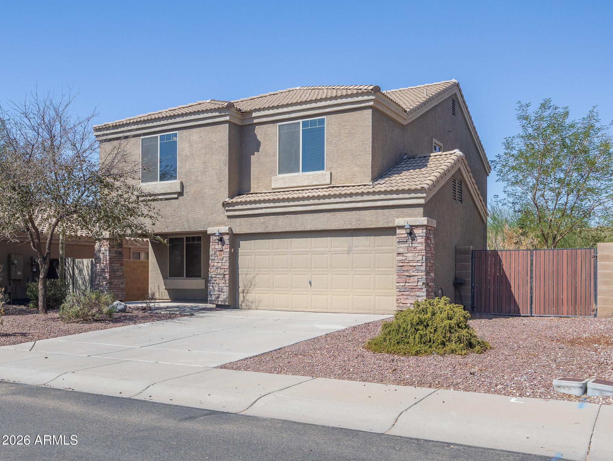 3913 N PRINCETON Lane