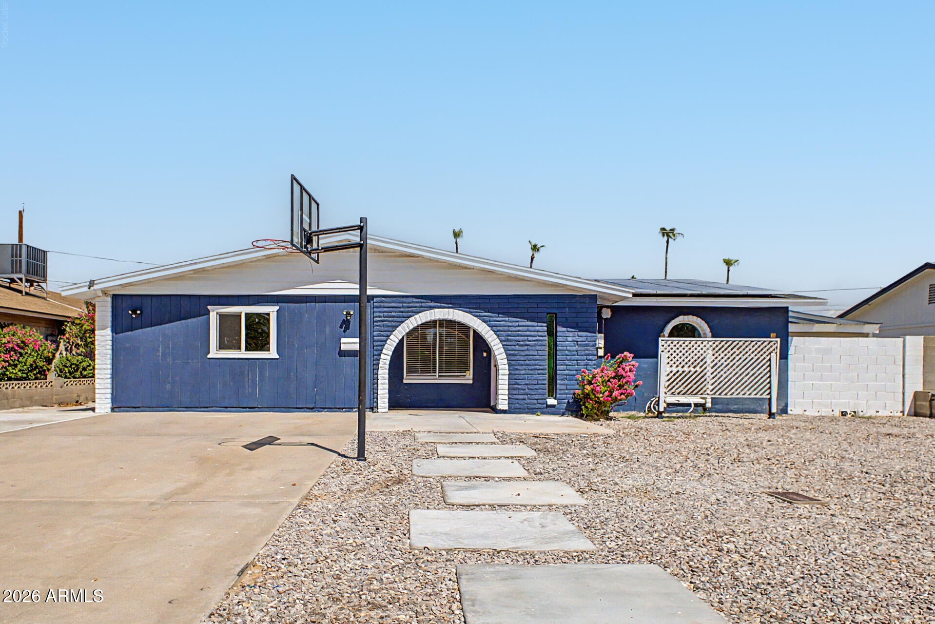 3224 E SWEETWATER Avenue