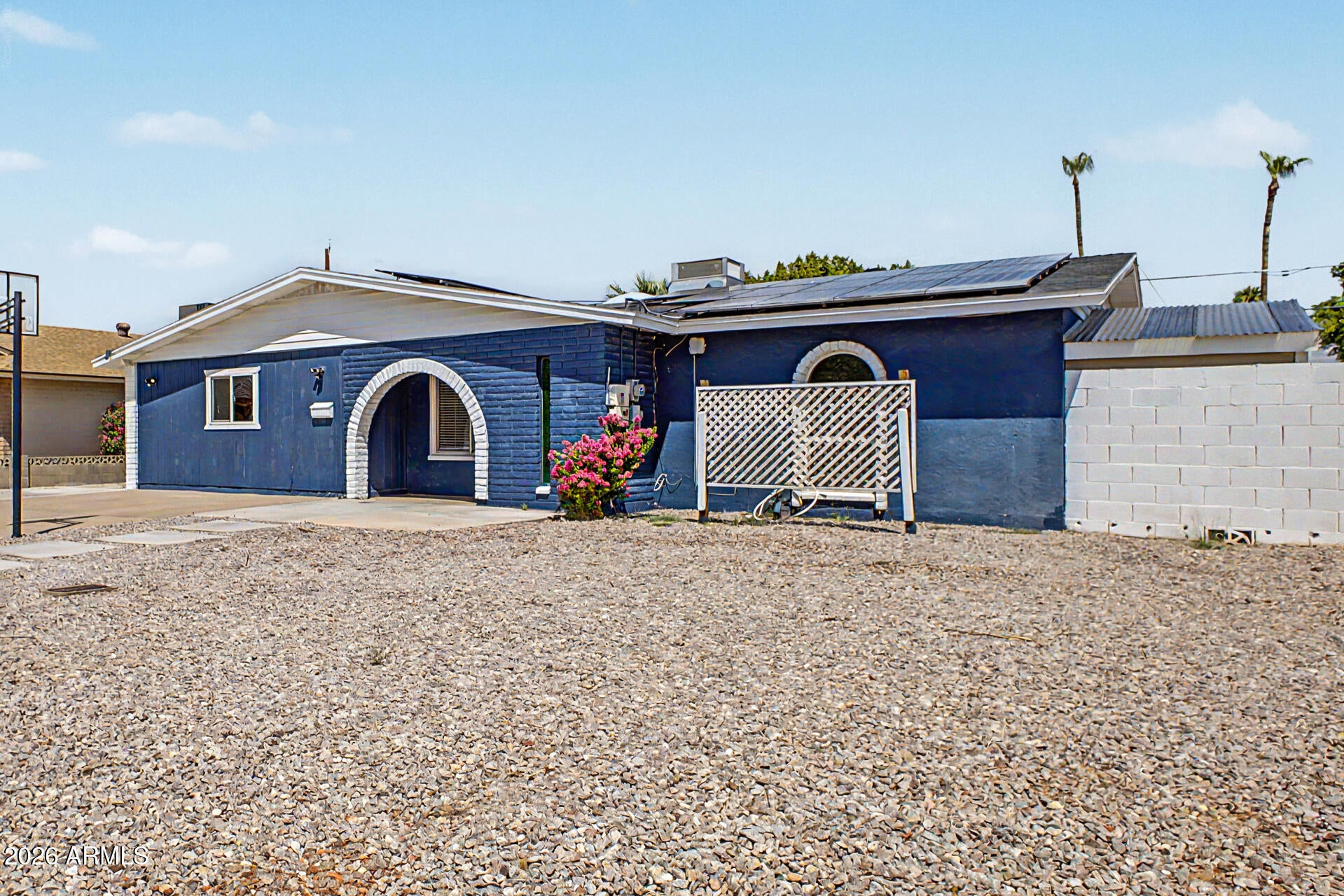 3224 E SWEETWATER Avenue