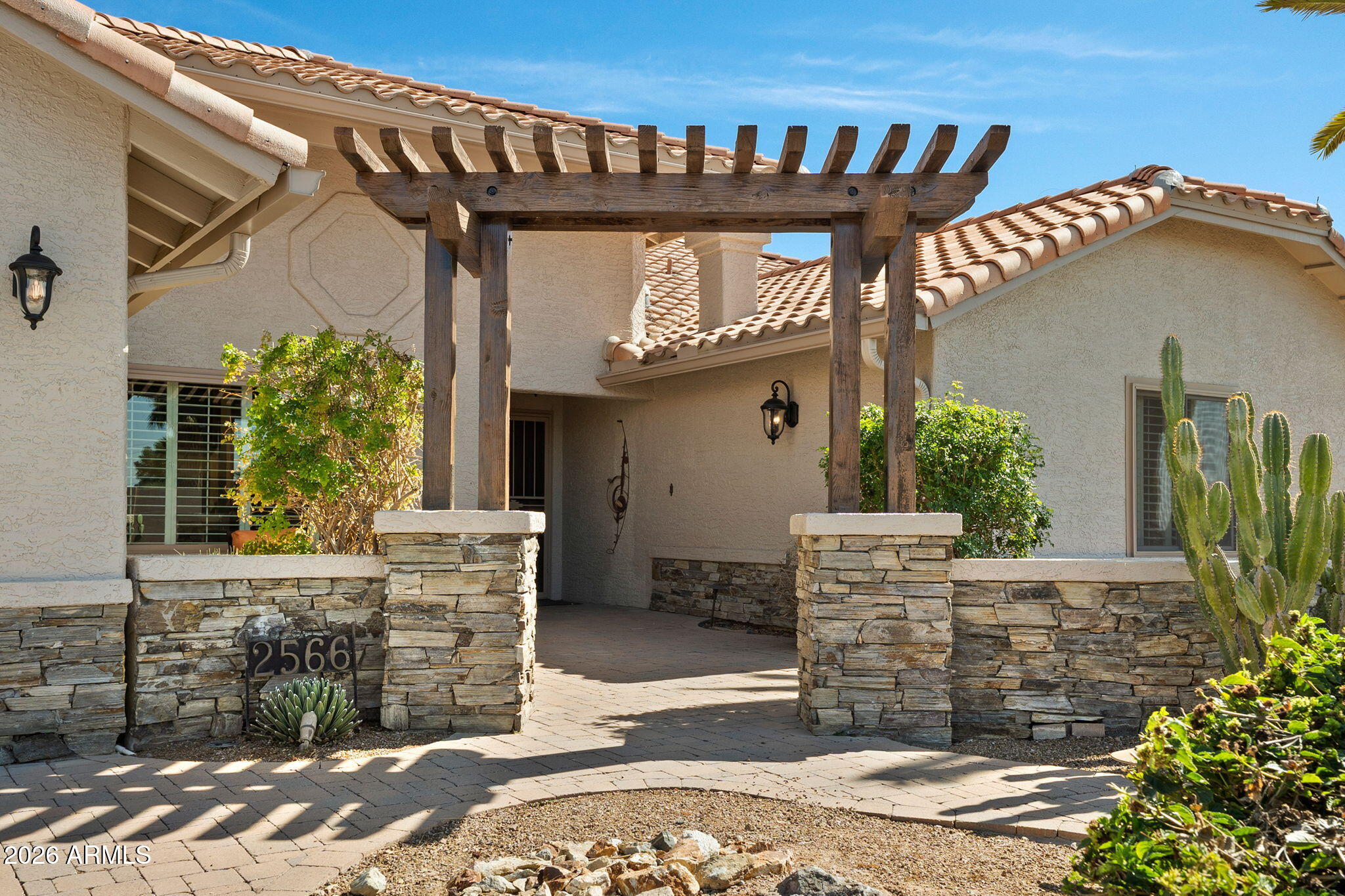 2566 LEISURE WORLD --