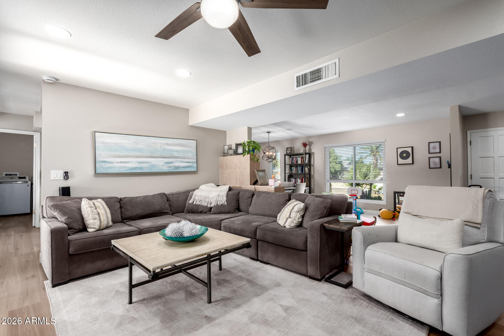 3927 E CORTEZ Street