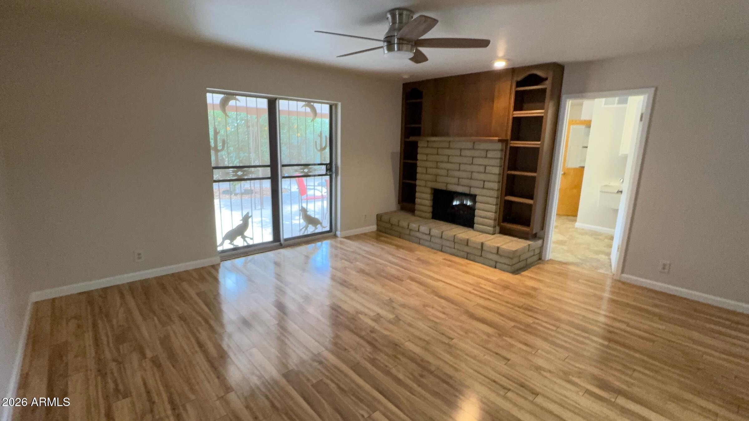 4823 E CATALINA Avenue