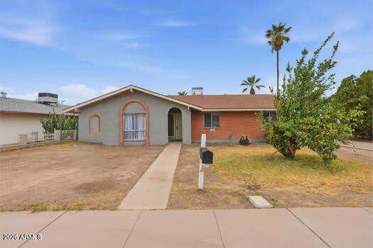 3709 W YUCCA Street