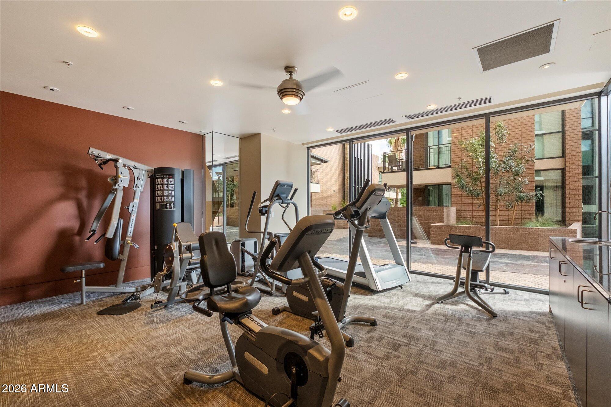 Phoenix, Arizona, 85003, United States, 2 Bedrooms Bedrooms, ,2 BathroomsBathrooms,Residential,Active,2028777