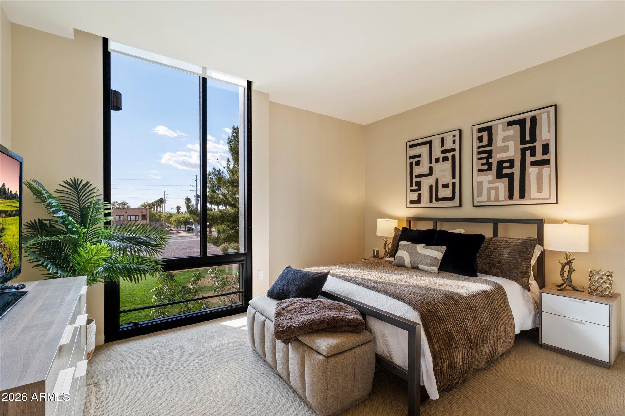 Phoenix, Arizona, 85003, United States, 2 Bedrooms Bedrooms, ,2 BathroomsBathrooms,Residential,Active,2028777