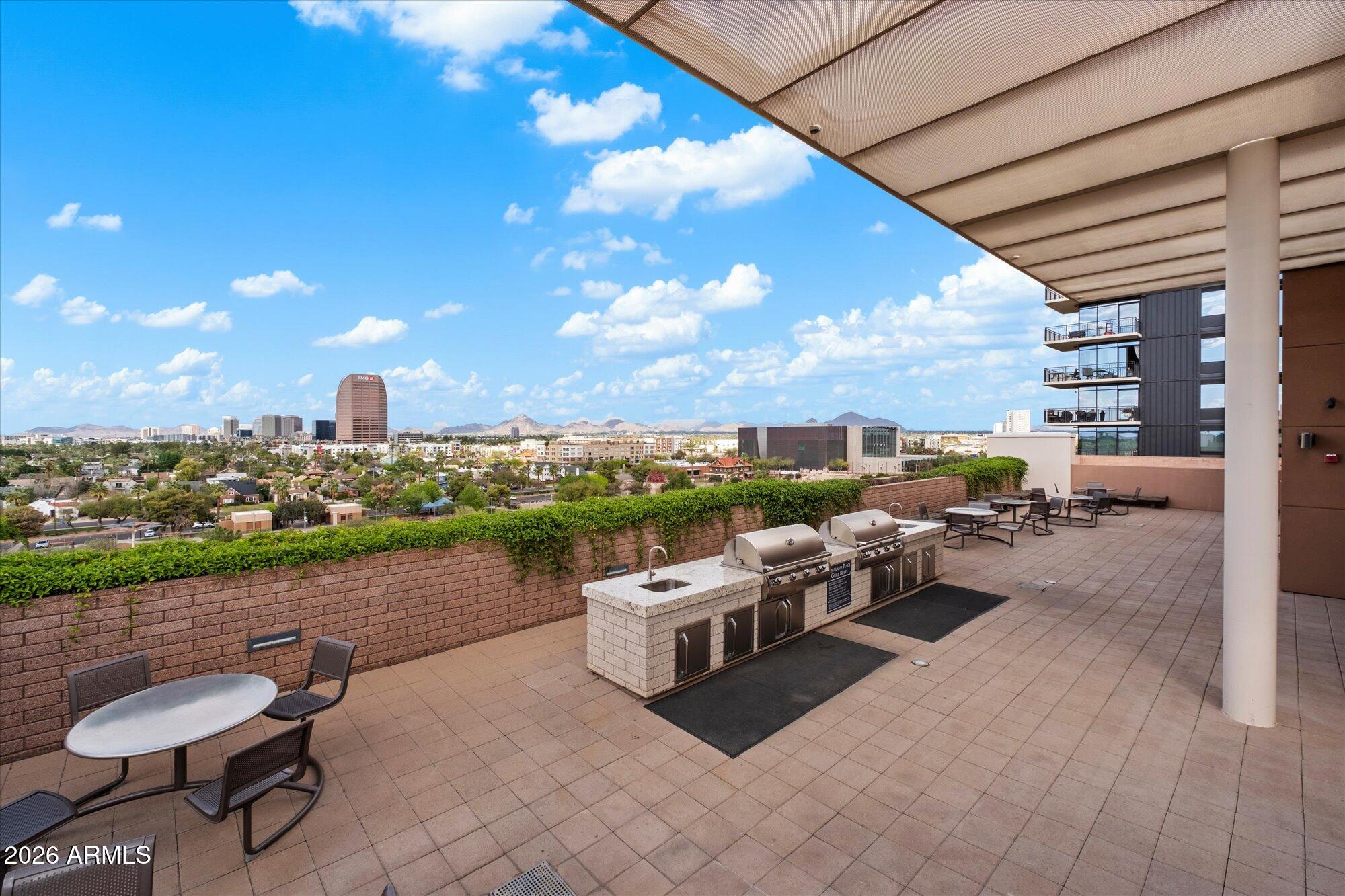 Phoenix, Arizona, 85003, United States, 2 Bedrooms Bedrooms, ,2 BathroomsBathrooms,Residential,Active,2028777