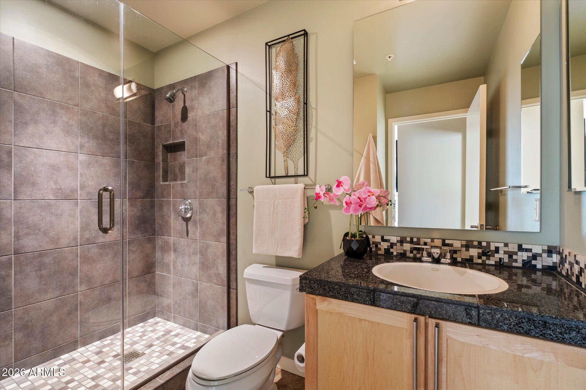 Phoenix, Arizona, 85003, United States, 2 Bedrooms Bedrooms, ,2 BathroomsBathrooms,Residential,Active,2028777