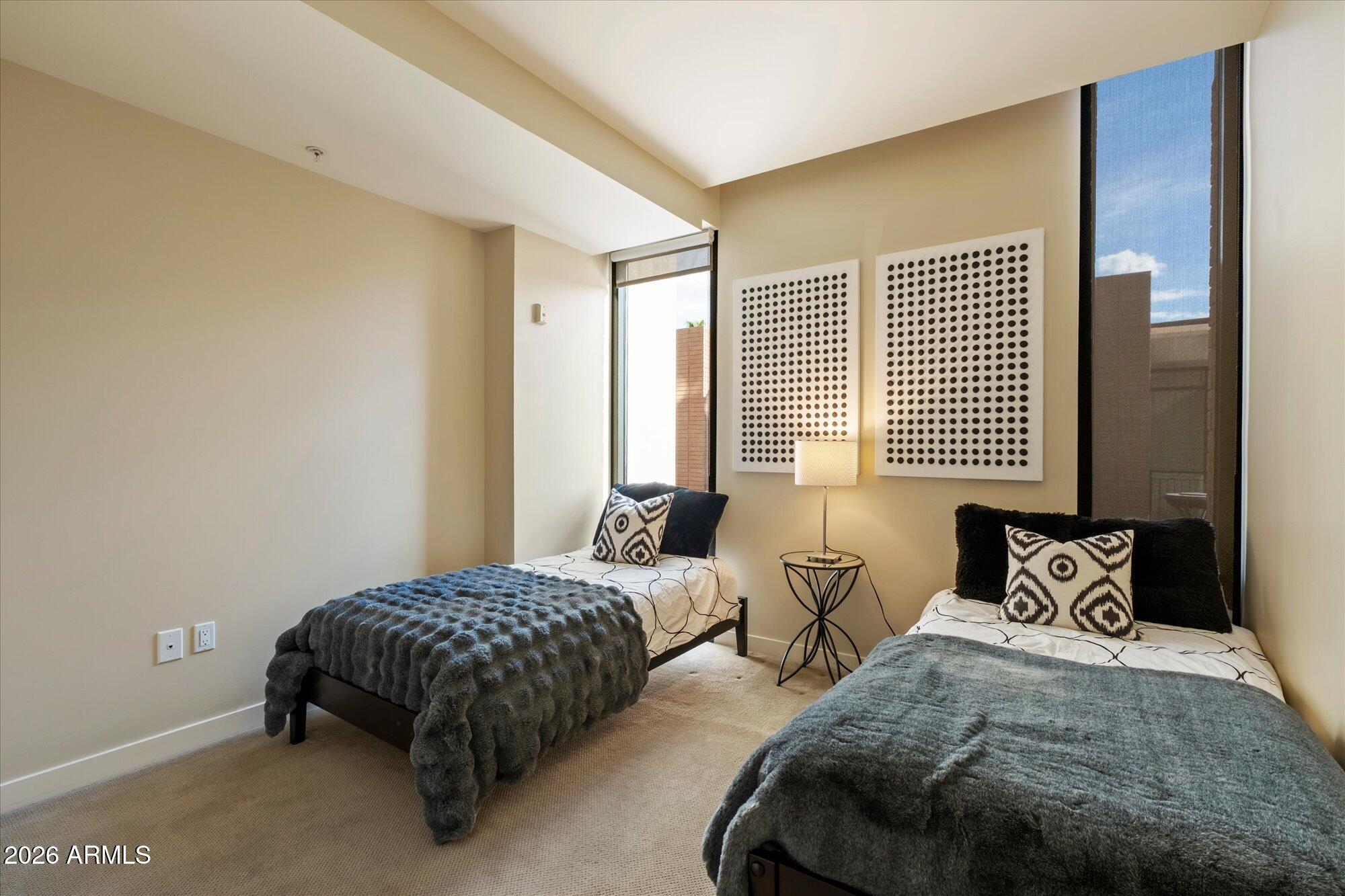 Phoenix, Arizona, 85003, United States, 2 Bedrooms Bedrooms, ,2 BathroomsBathrooms,Residential,Active,2028777