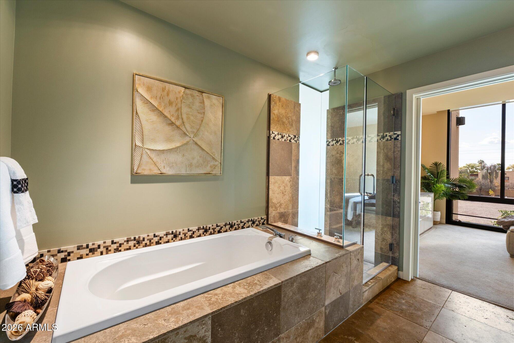 Phoenix, Arizona, 85003, United States, 2 Bedrooms Bedrooms, ,2 BathroomsBathrooms,Residential,Active,2028777