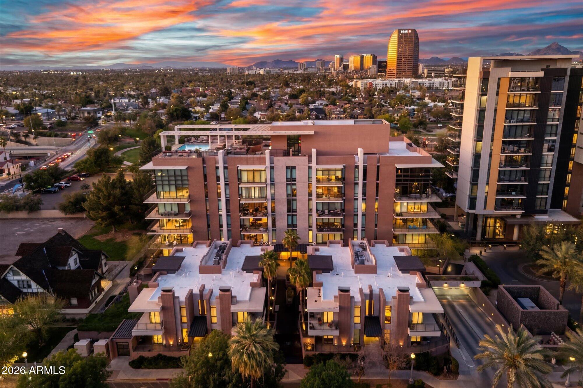Phoenix, Arizona, 85003, United States, 2 Bedrooms Bedrooms, ,2 BathroomsBathrooms,Residential,Active,2028777