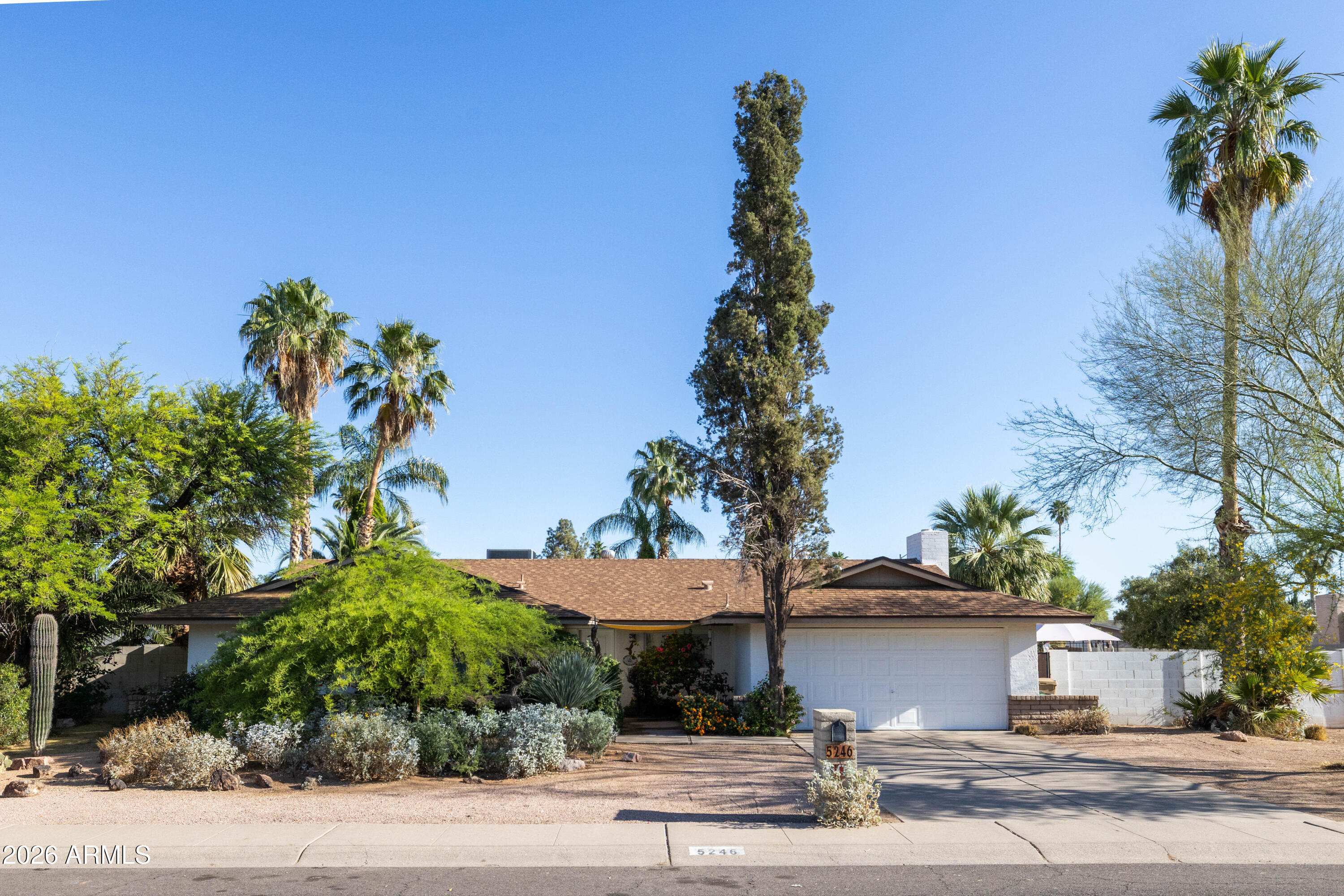 5246 E WINCHCOMB Drive