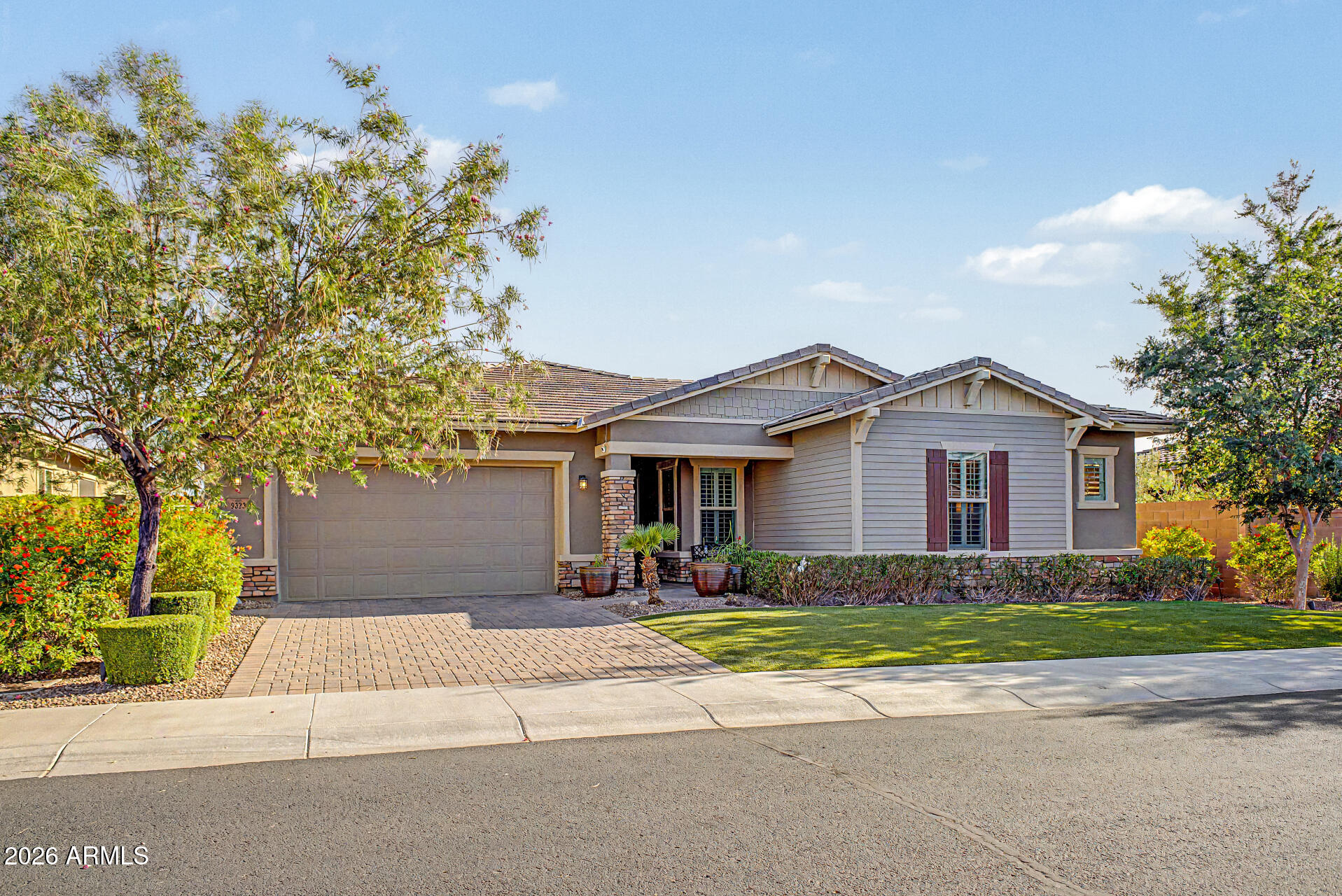 9323 W YELLOW BIRD Lane