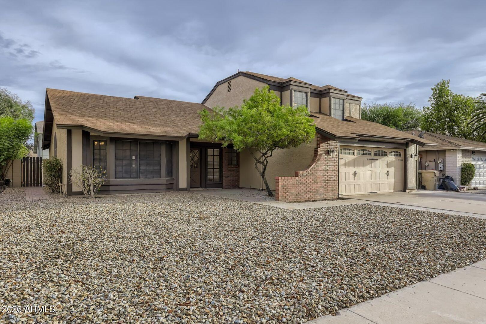 5337 W DESERT HILLS Drive