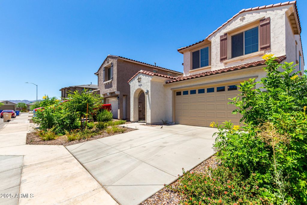 Photo of 17622 W Missouri Avenue, Litchfield Park, AZ 85340 (MLS # 6886121)