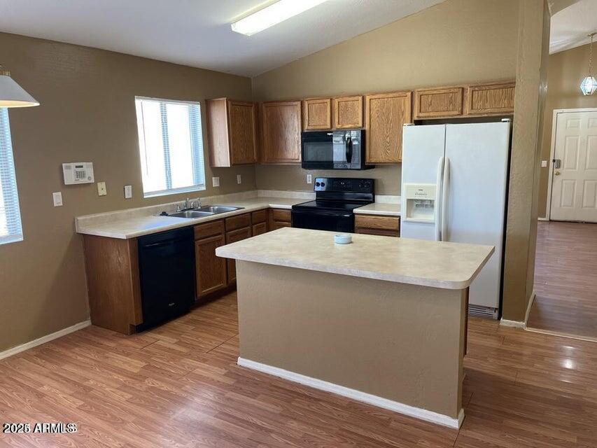 24021 W HIDALGO Avenue