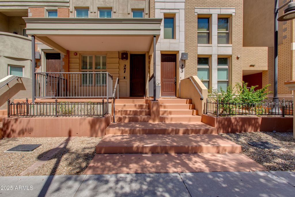 Photo of 581 S Roosevelt Street, Tempe, AZ 85281 (MLS # 6915932)