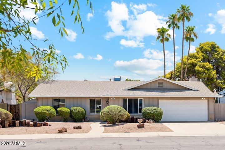 3209 S LOS FELIZ Drive