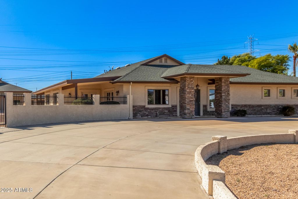 Photo of 9426 N 112th Avenue N, Sun City, AZ 85351 (MLS # 6918293)