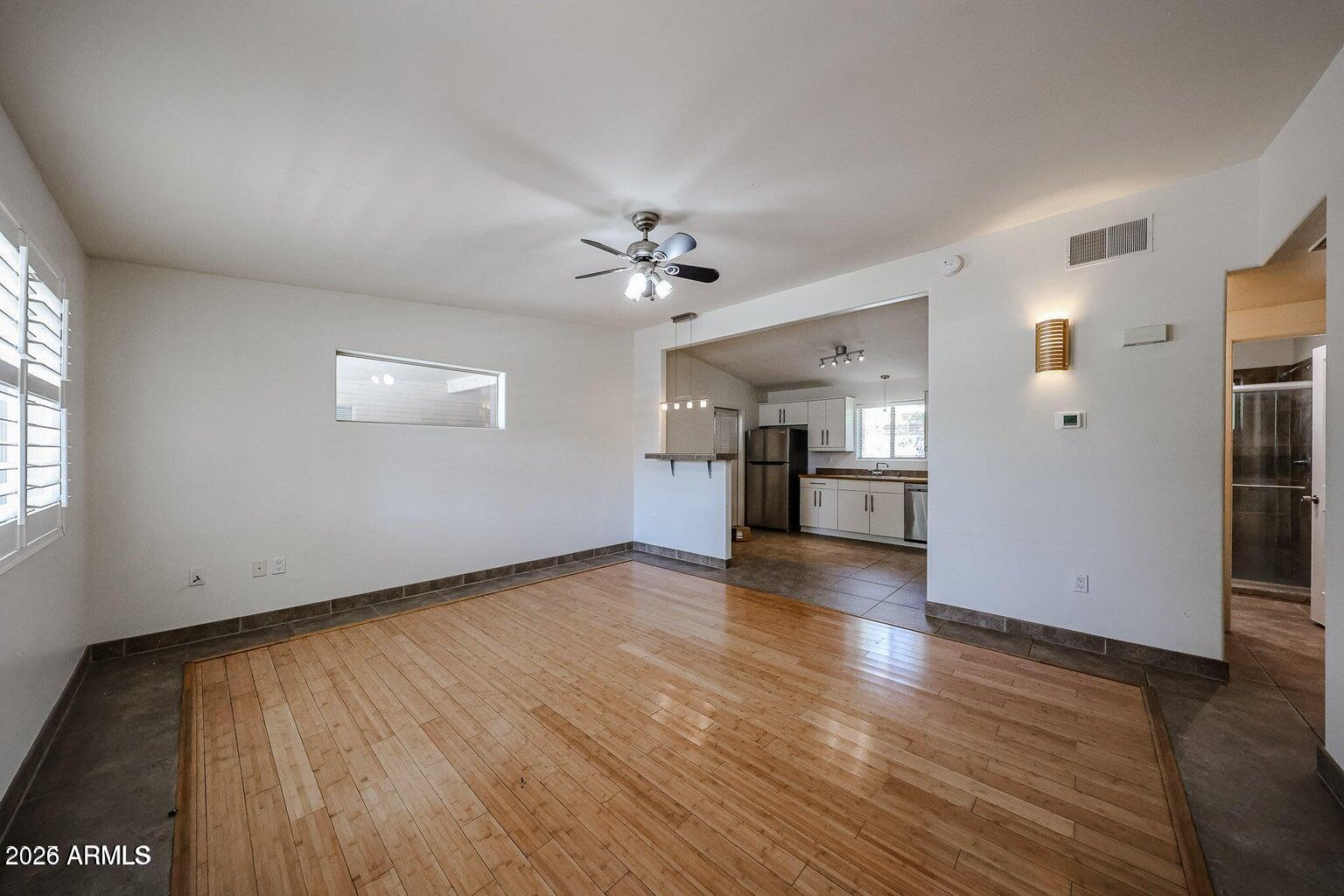 1219 E COLTER Street 12