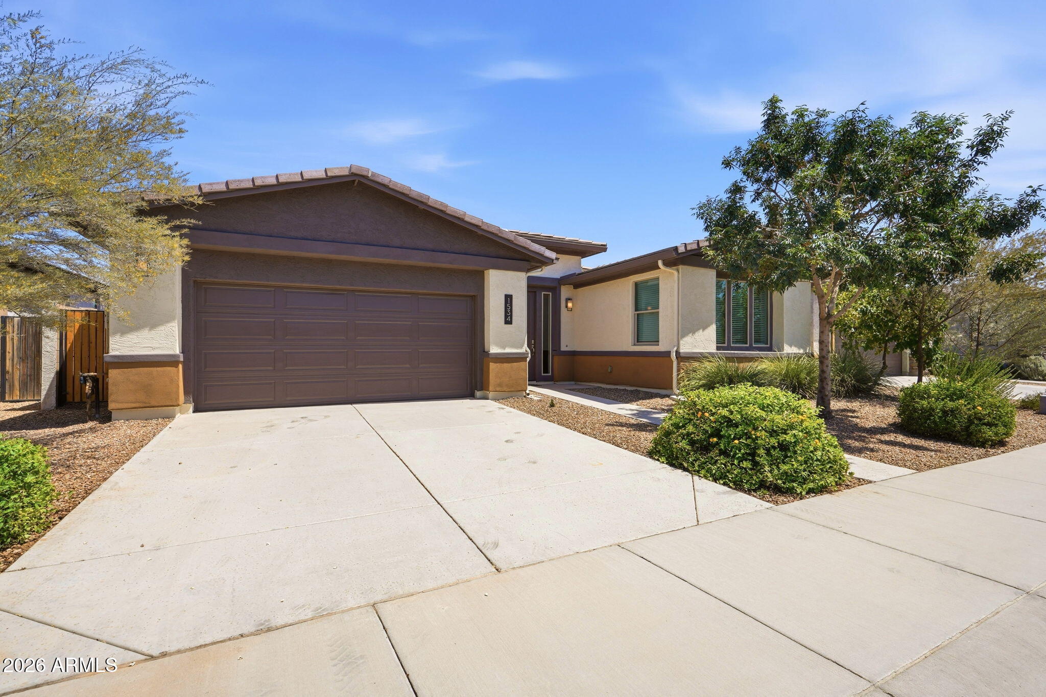 1534 W SONOQUI Boulevard