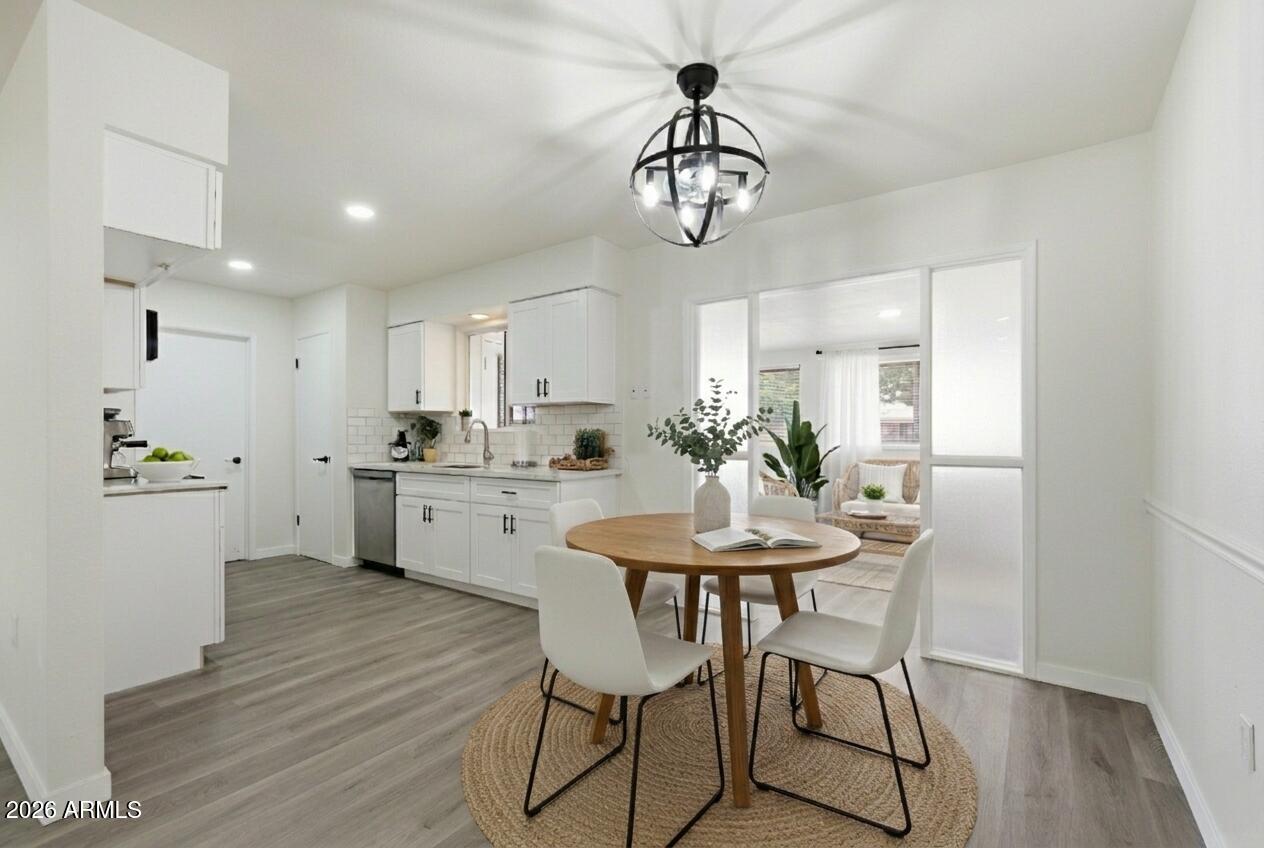 10528 W SARATOGA Circle