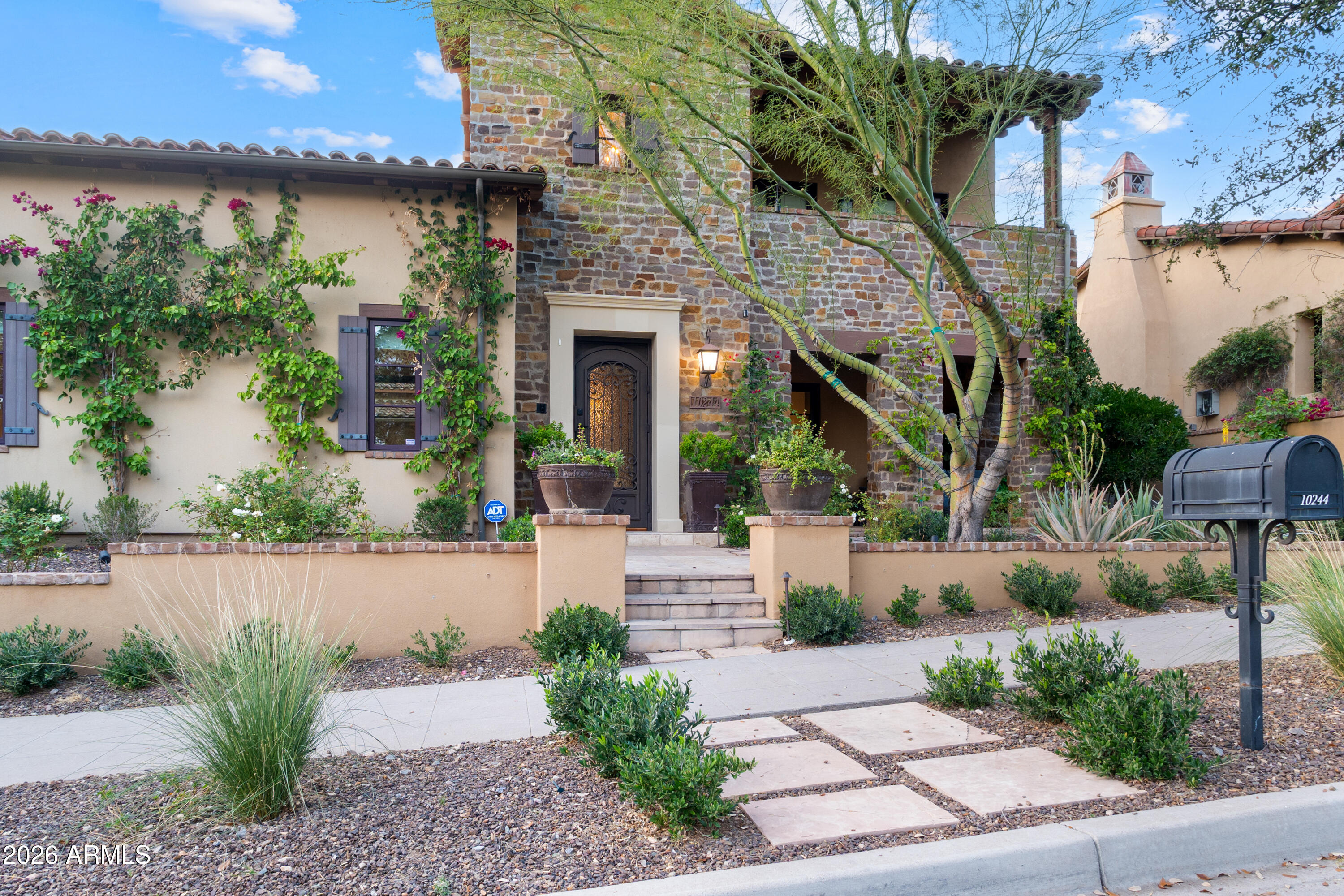 10244 E WINDRUNNER Drive