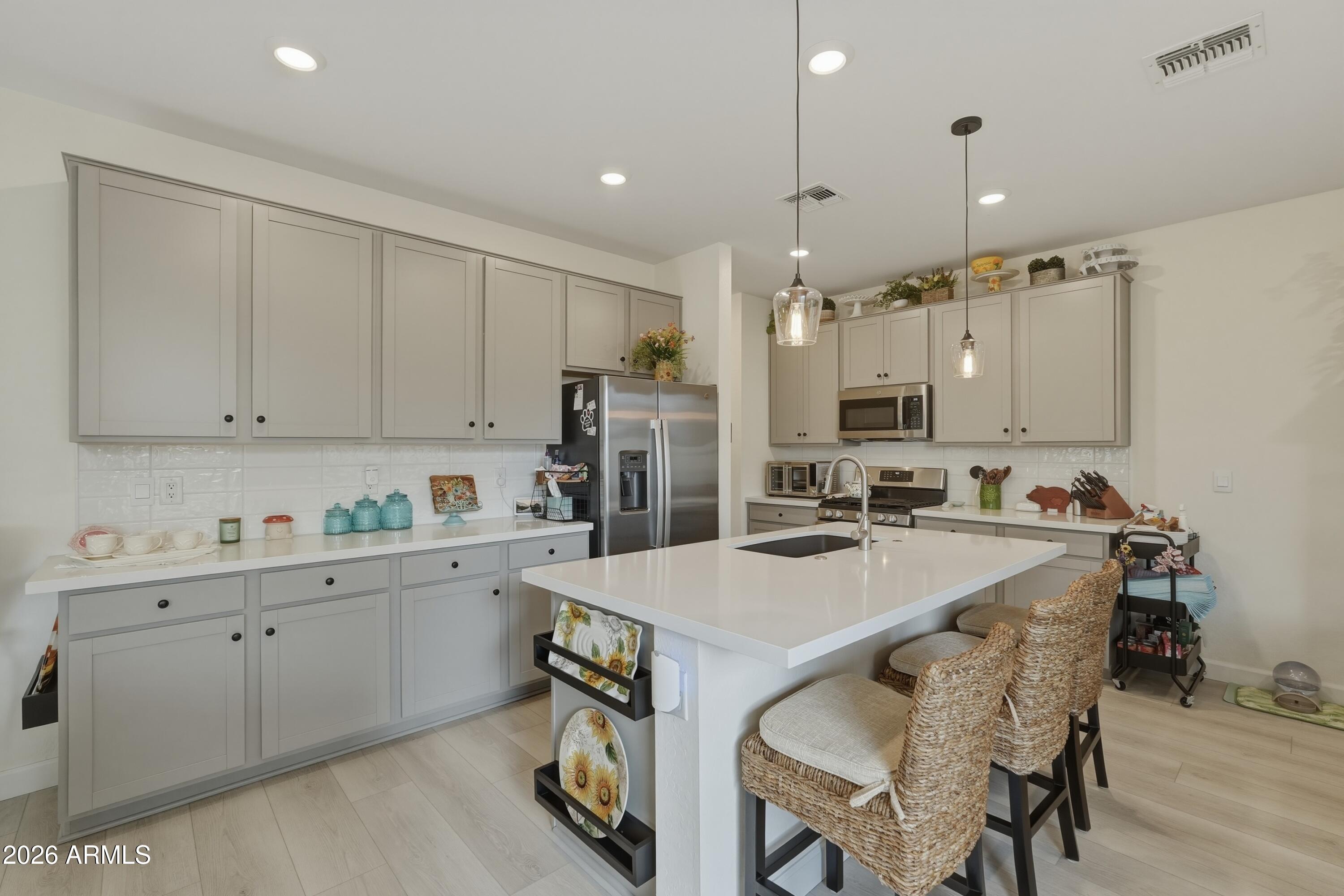 9851 E TAMERY Avenue