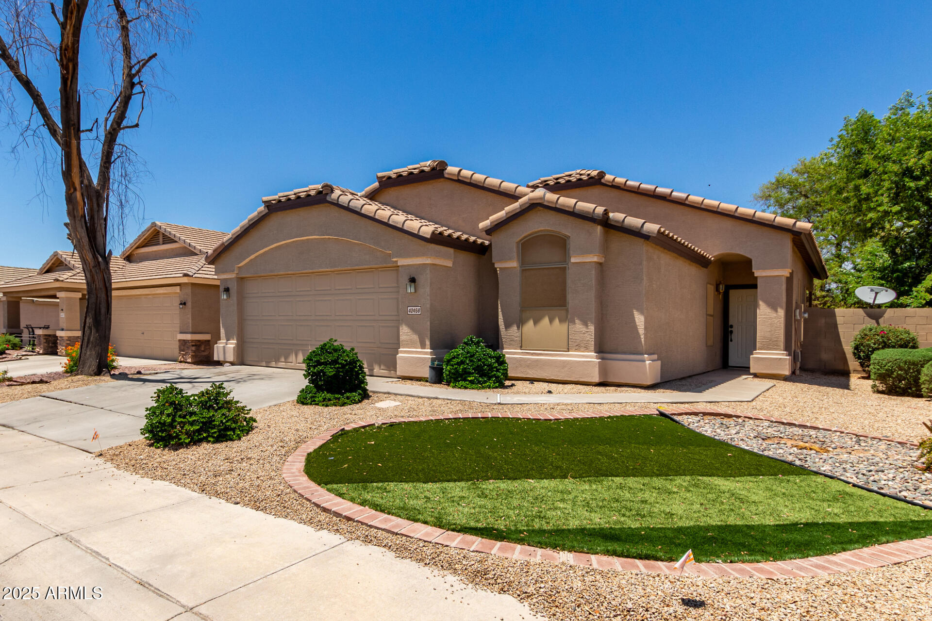 42458 W DESERT FAIRWAYS Drive