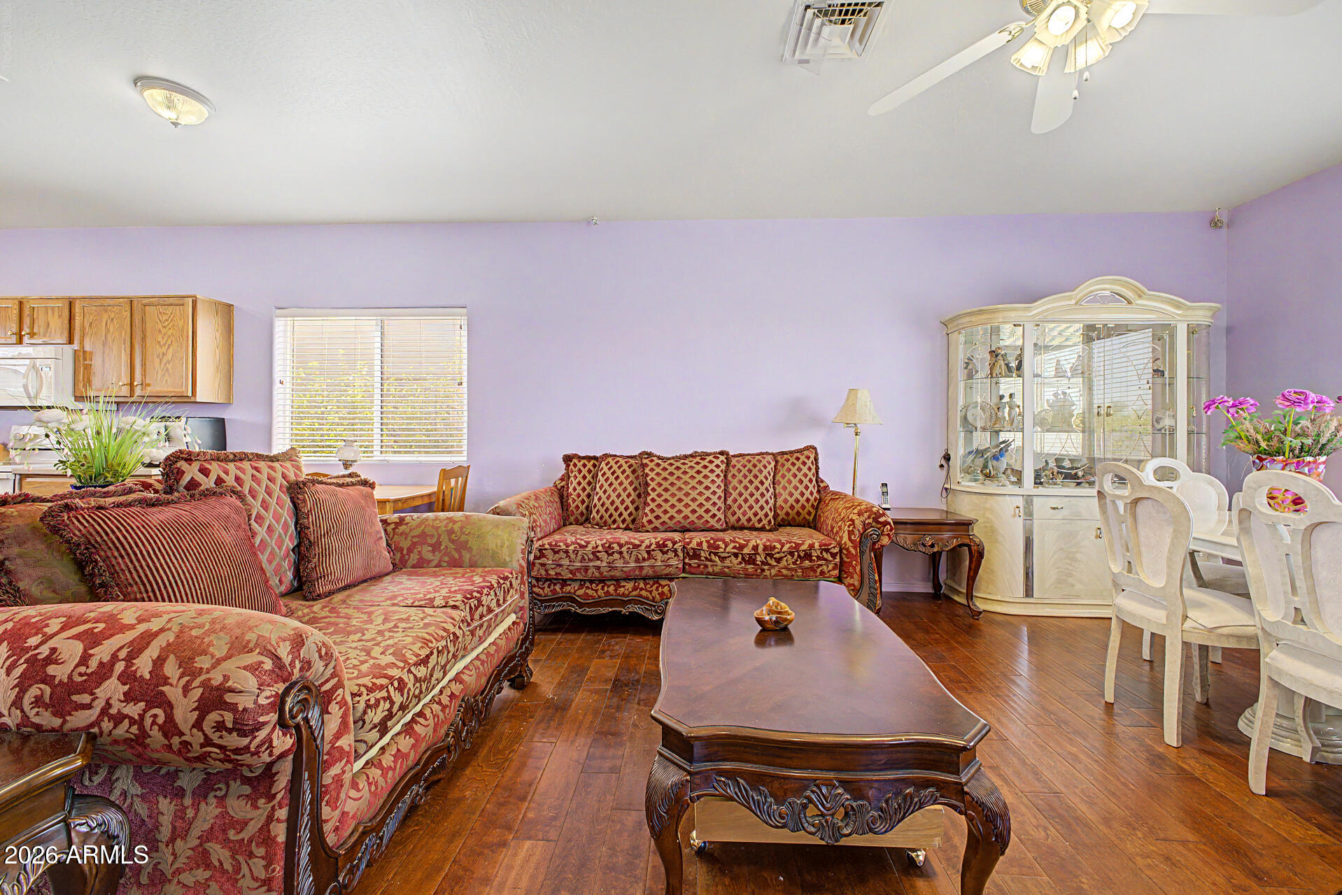 445 W REIZEN Drive