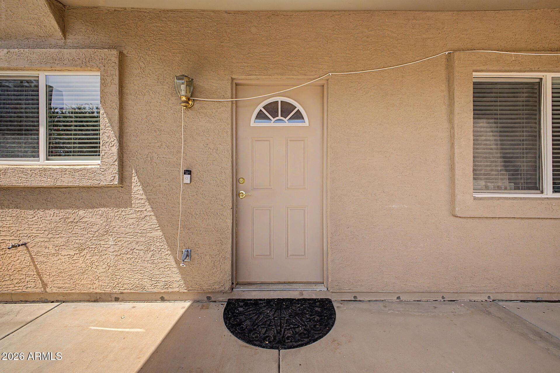 445 W REIZEN Drive