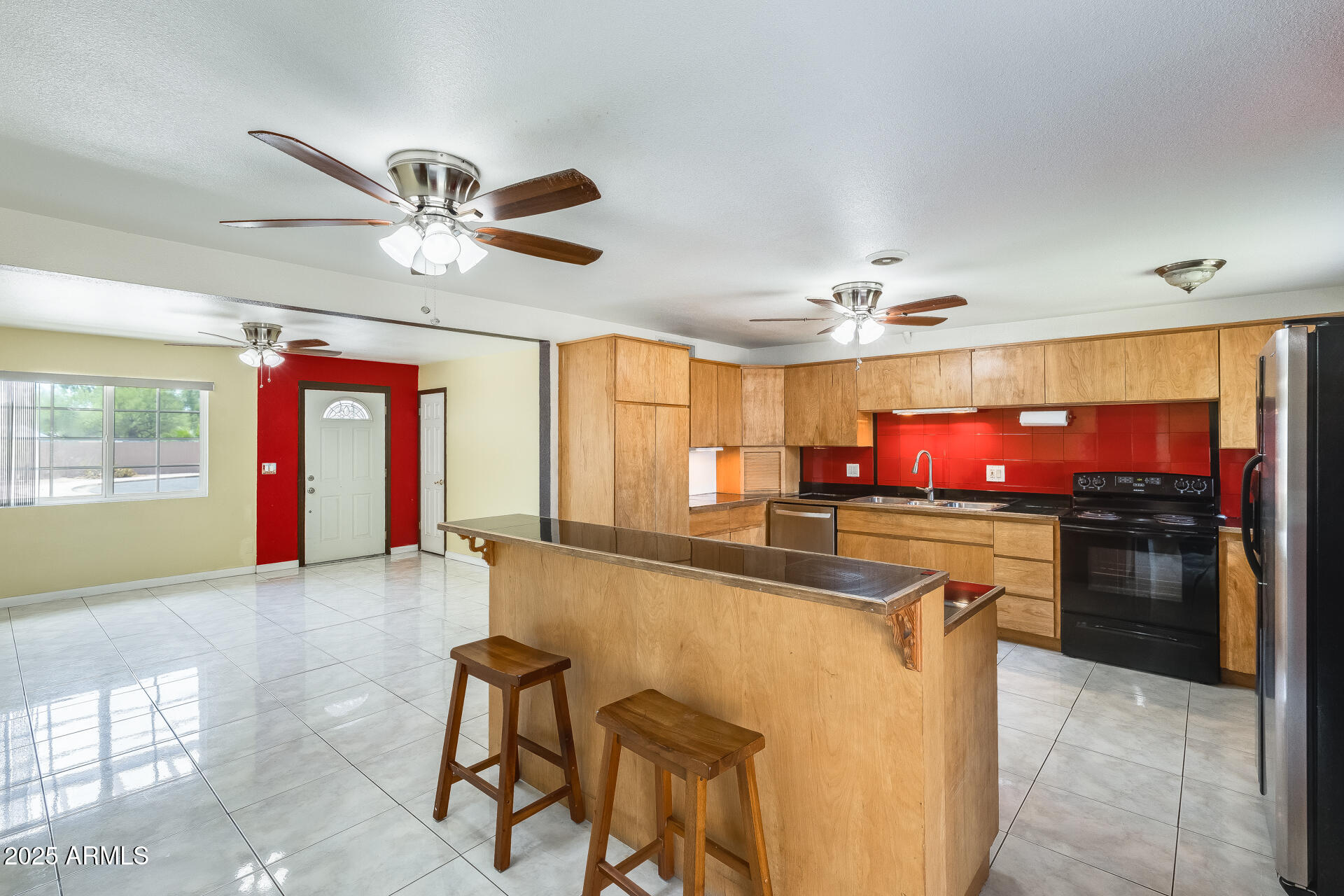 1637 N CHERRY Circle