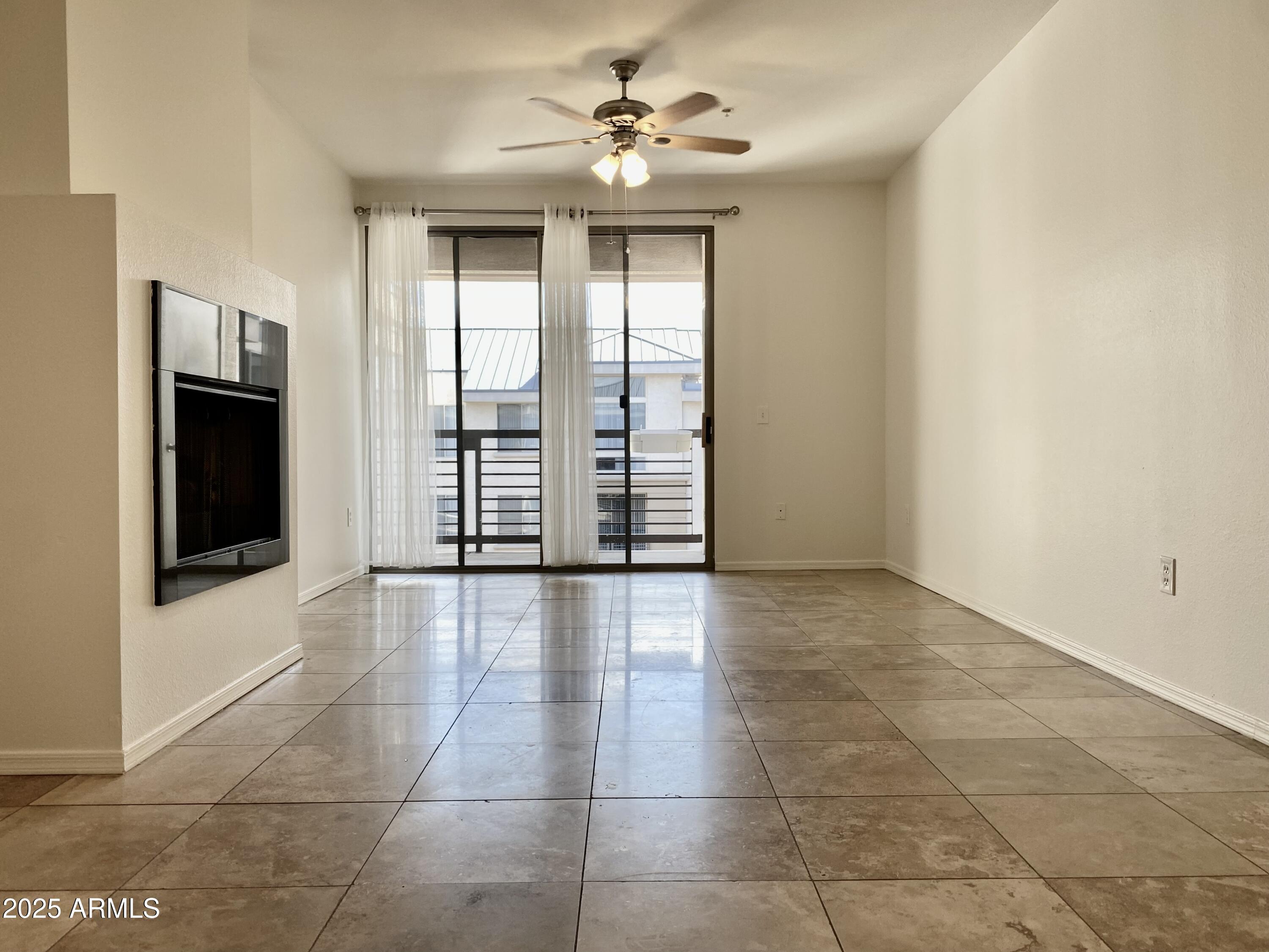 1701 E COLTER Street 429