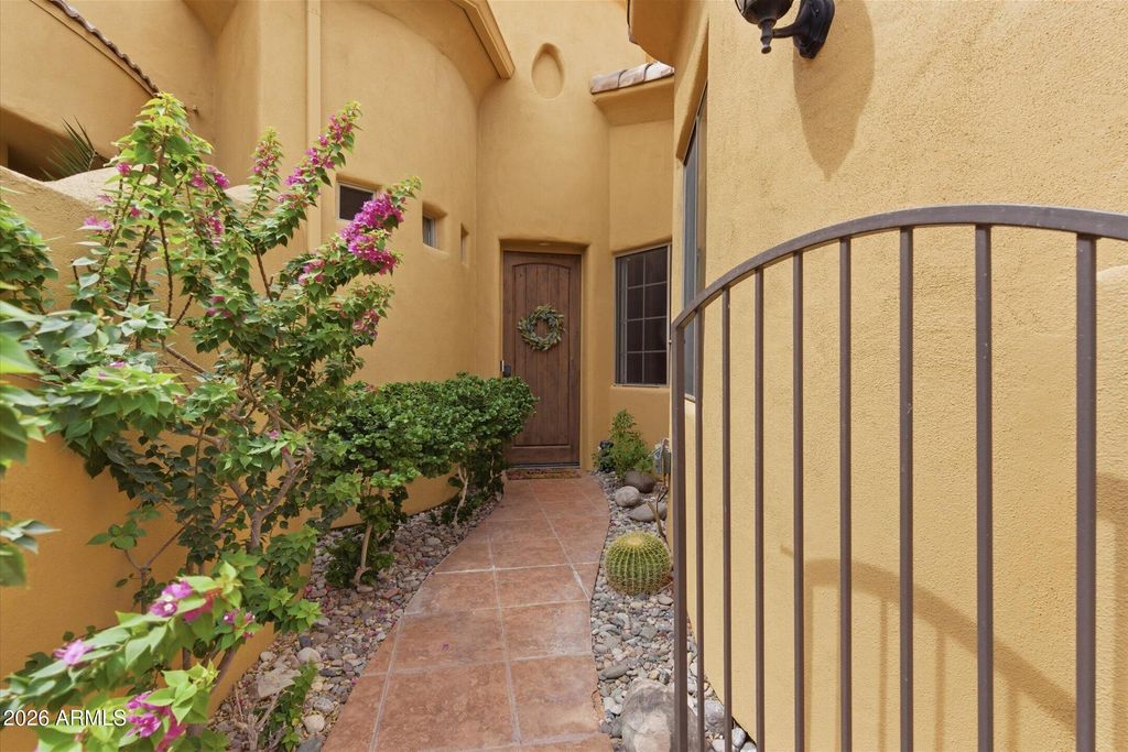 Photo of 5370 S Desert Dawn Drive #42, Gold Canyon, AZ 85118 (MLS # 7012148)