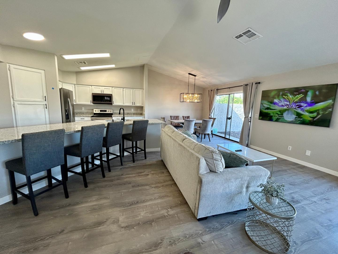 4212 E Sandia Street