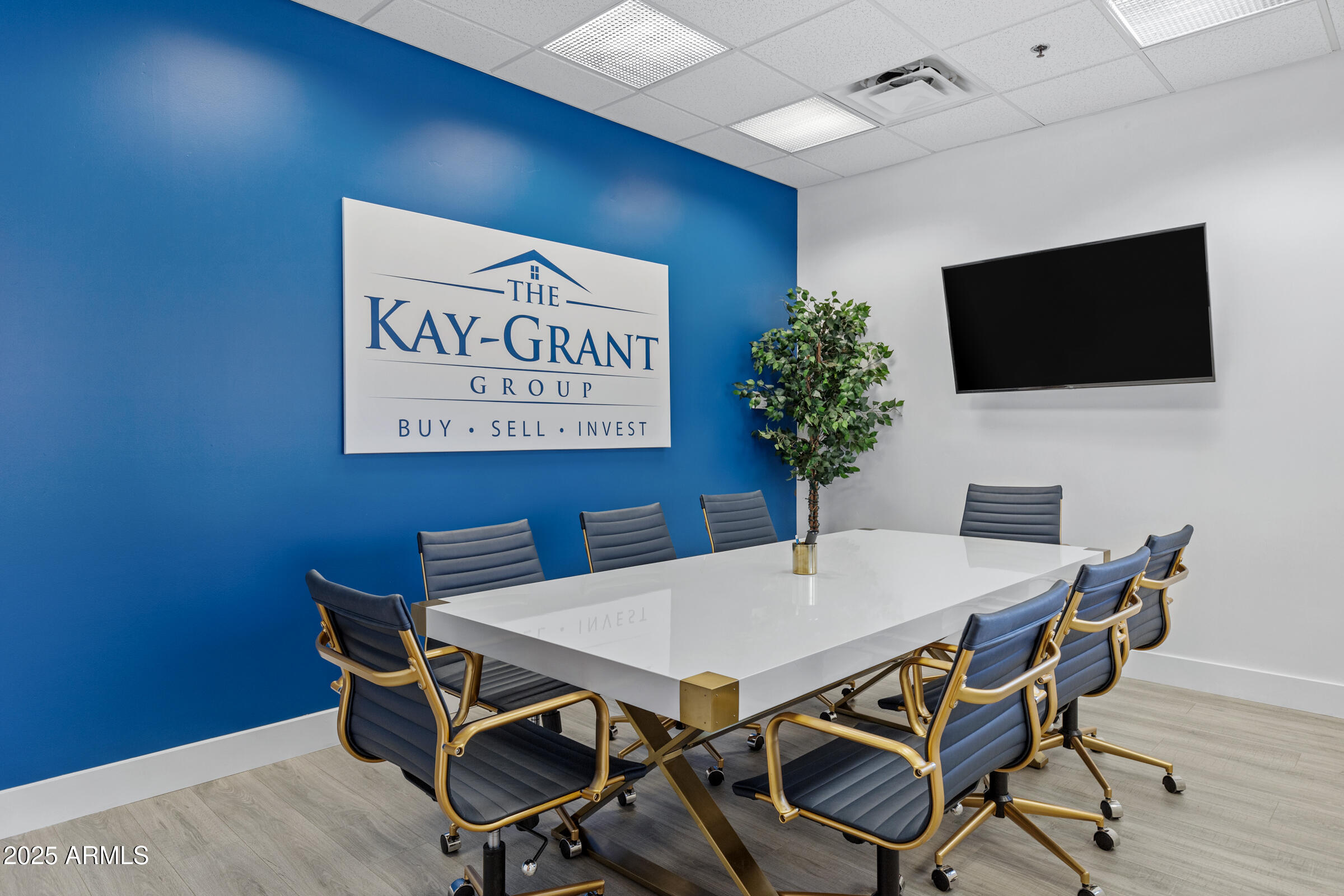 8111 E THOMAS Road 124