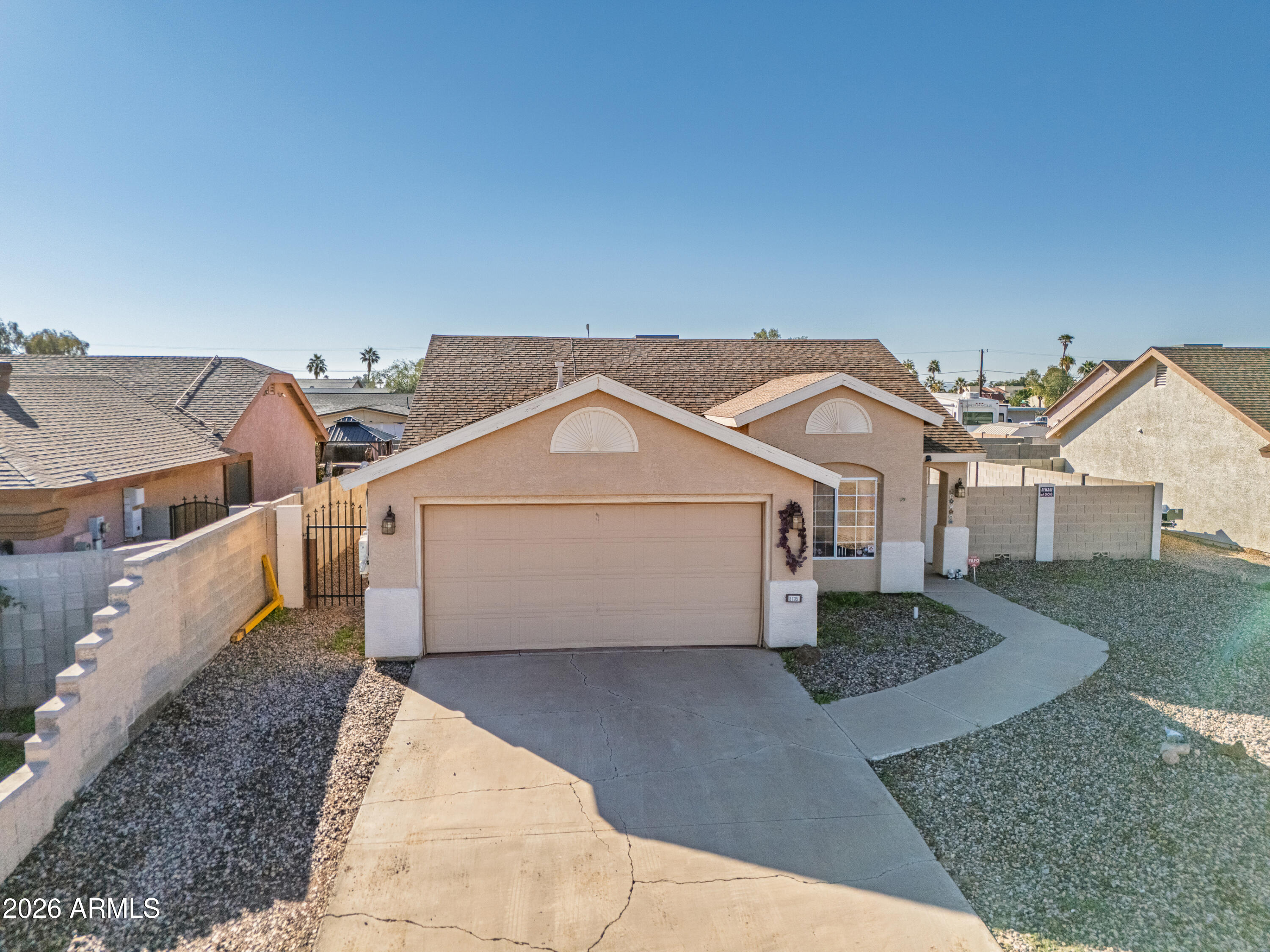 8735 W PINEVETA Drive W