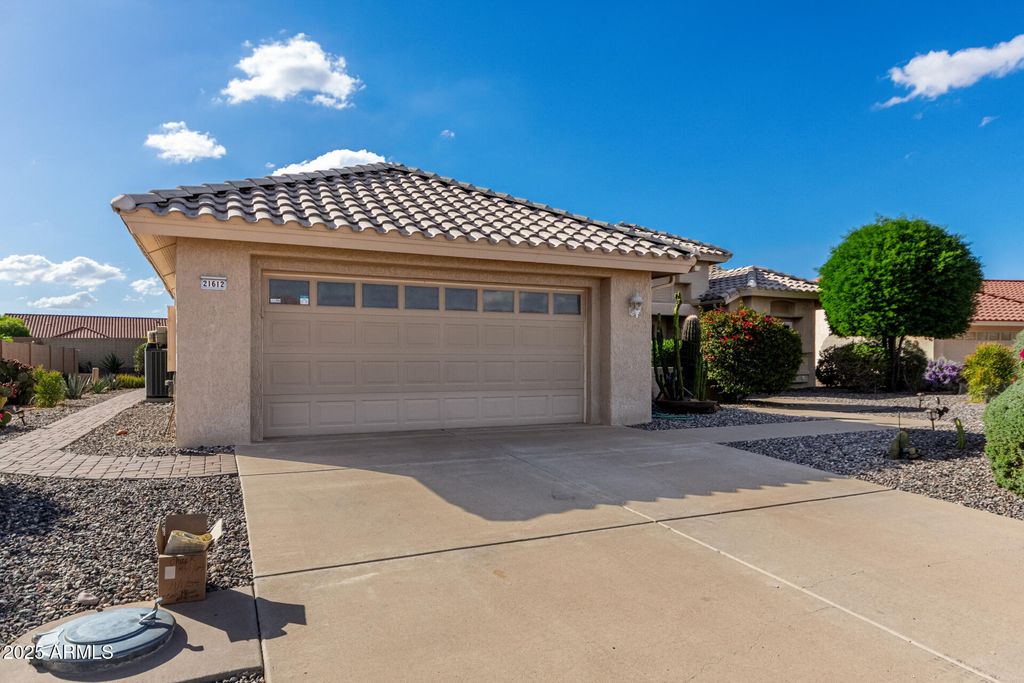 Photo of 21612 N 150th Drive, Sun City West, AZ 85375 (MLS # 6927592)