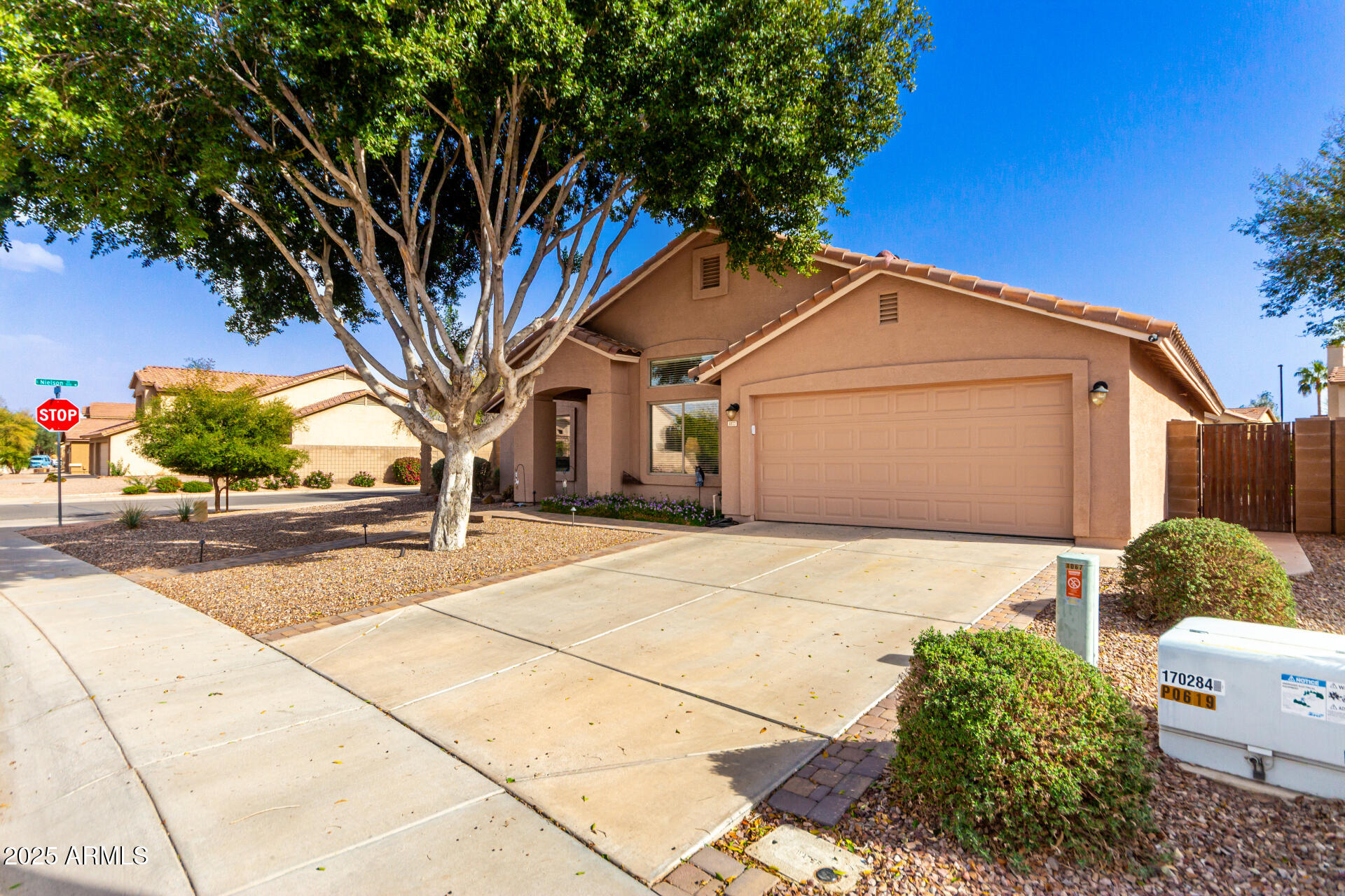 1077 E LOMA VISTA Street