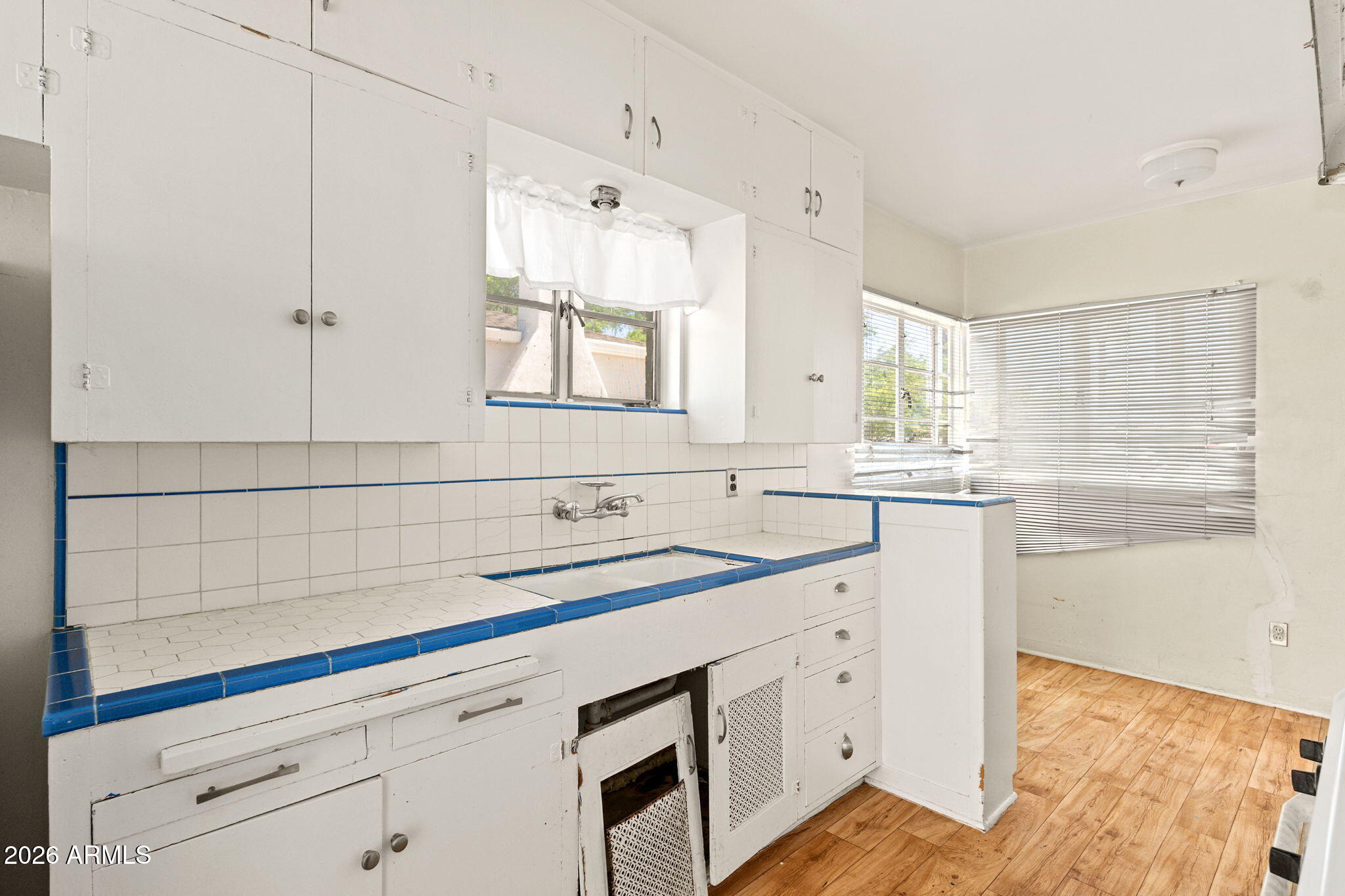 FAIRVIEW HOMES - Residential
