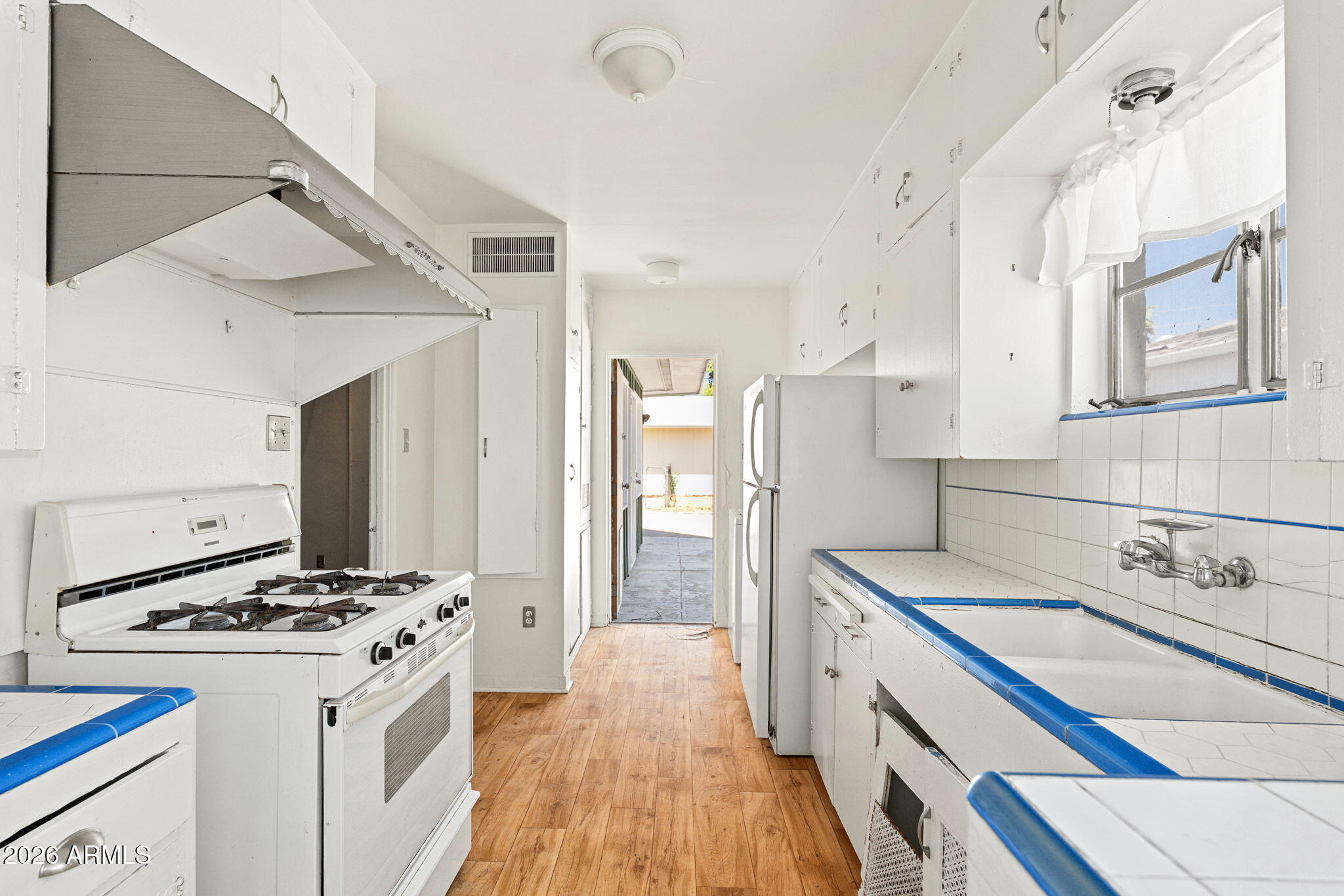 FAIRVIEW HOMES - Residential
