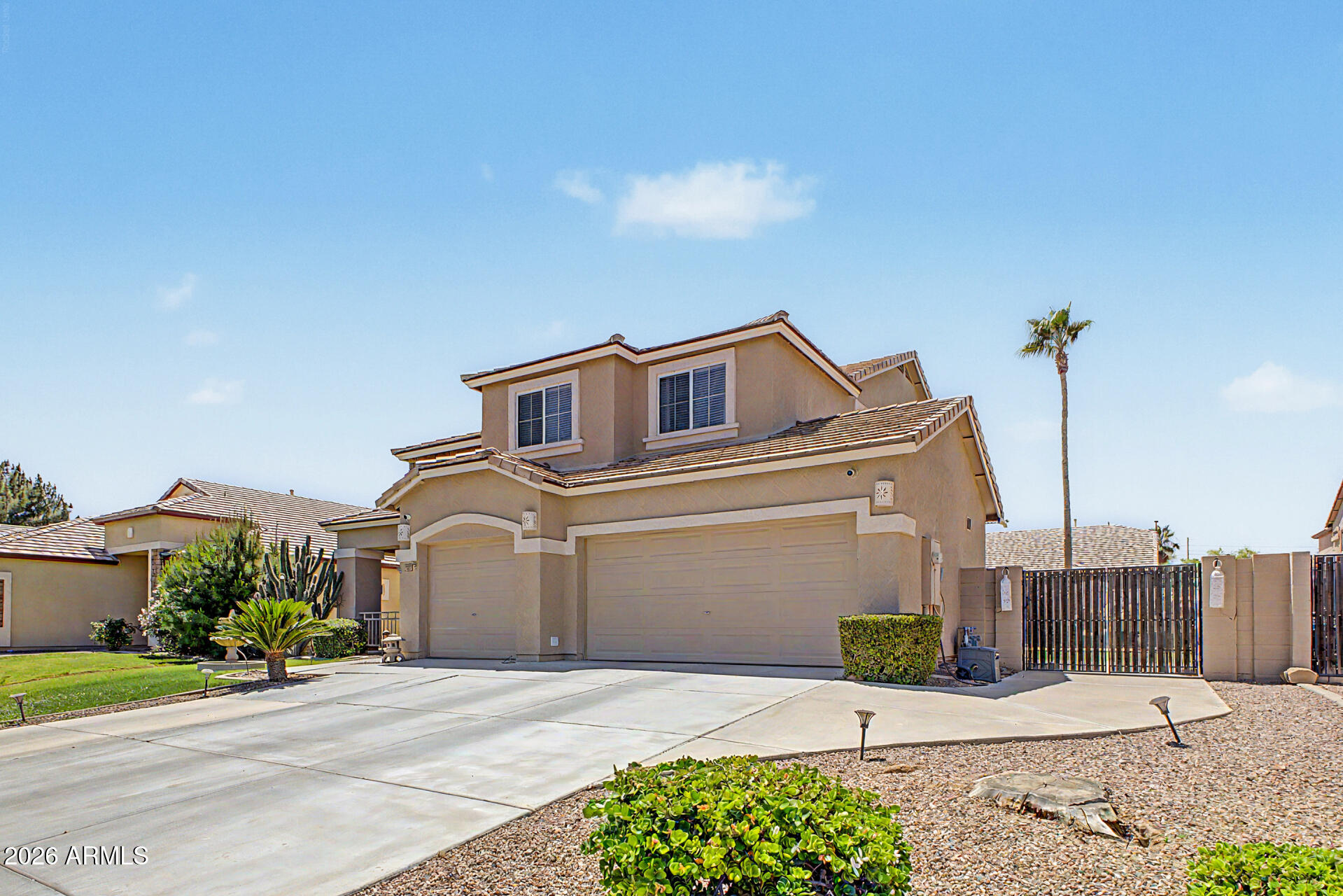 3455 E MAYBERRY Court